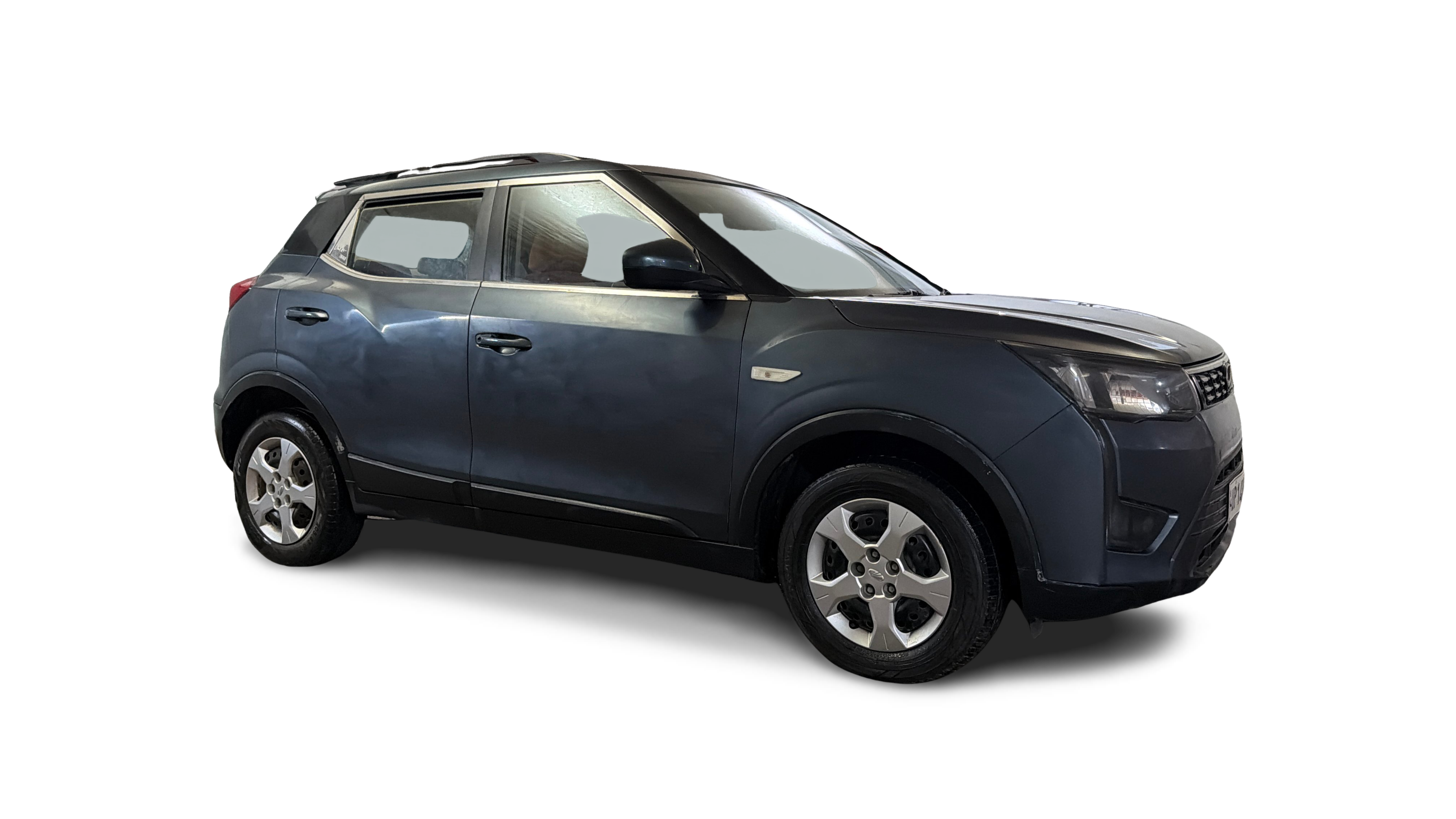 2019 Mahindra XUV300 - SUV - Petrol - Manual - ₹5.10 lakh