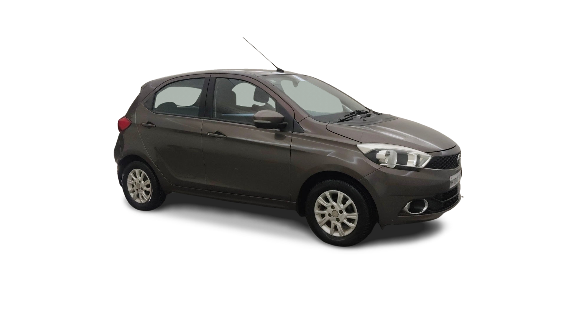 Tata Tiago-img