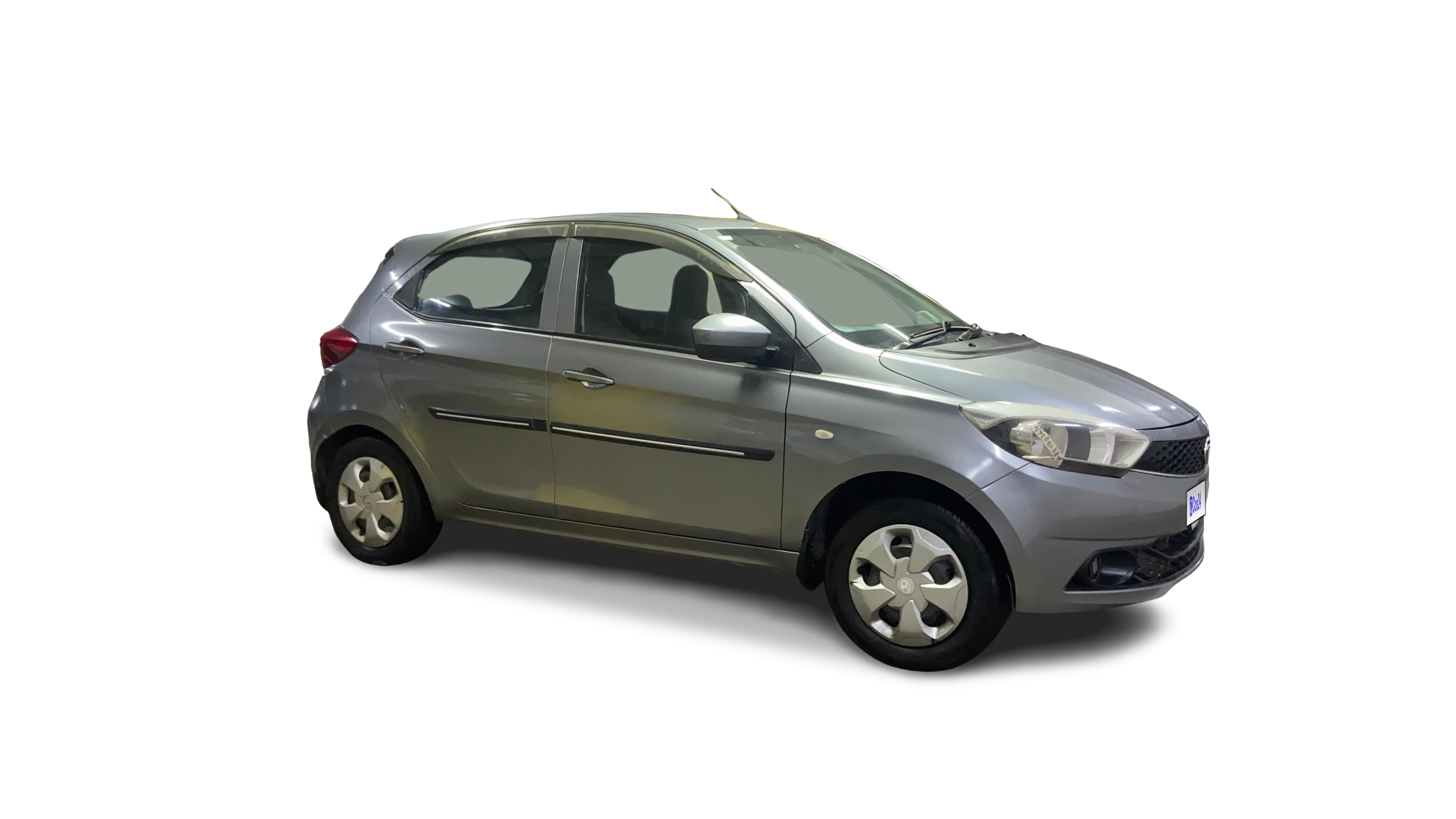 2018 Tata Tiago - Hatchback - CNG - Manual - ₹2.92 lakh