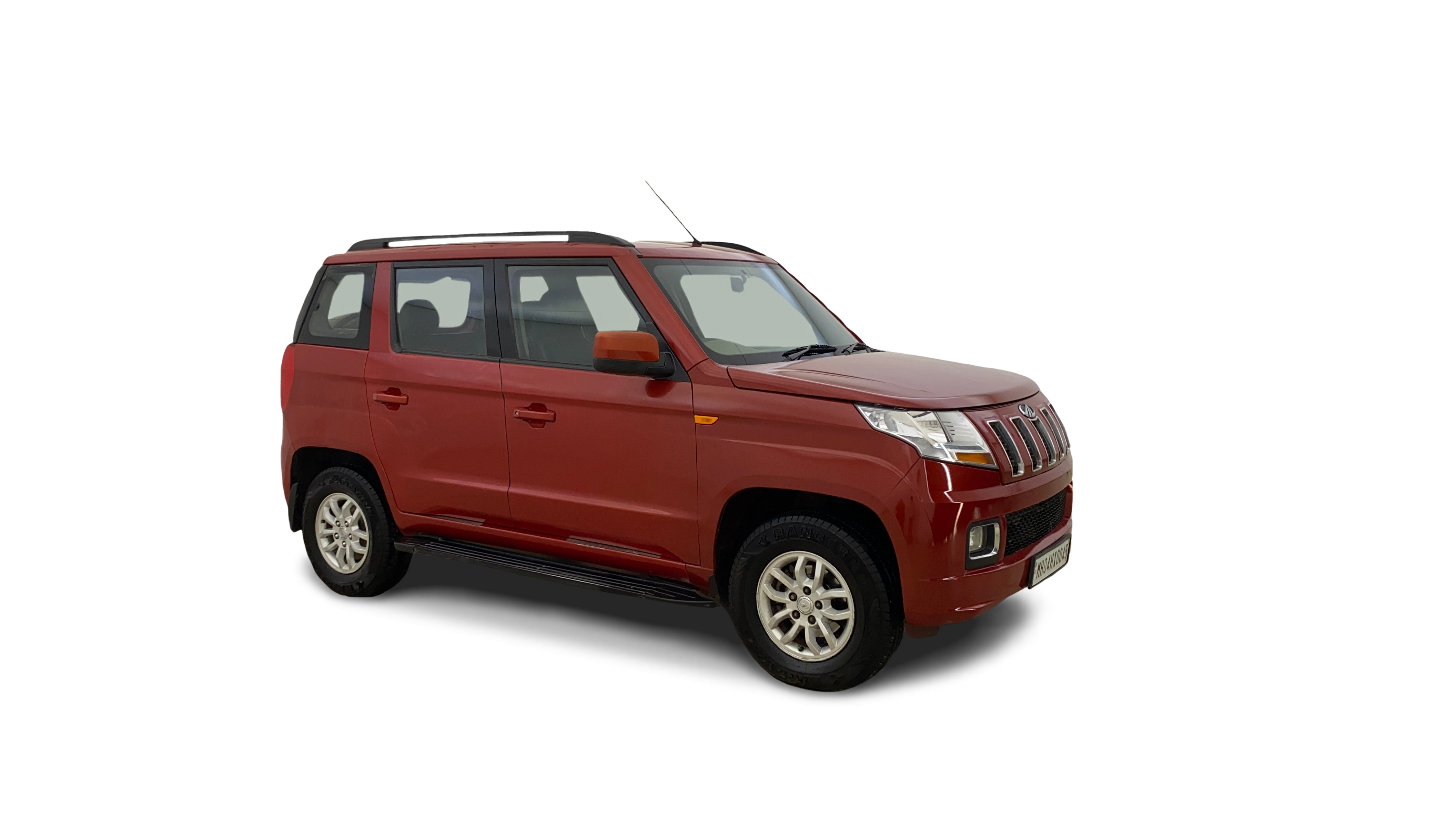 Mahindra TUV300-img