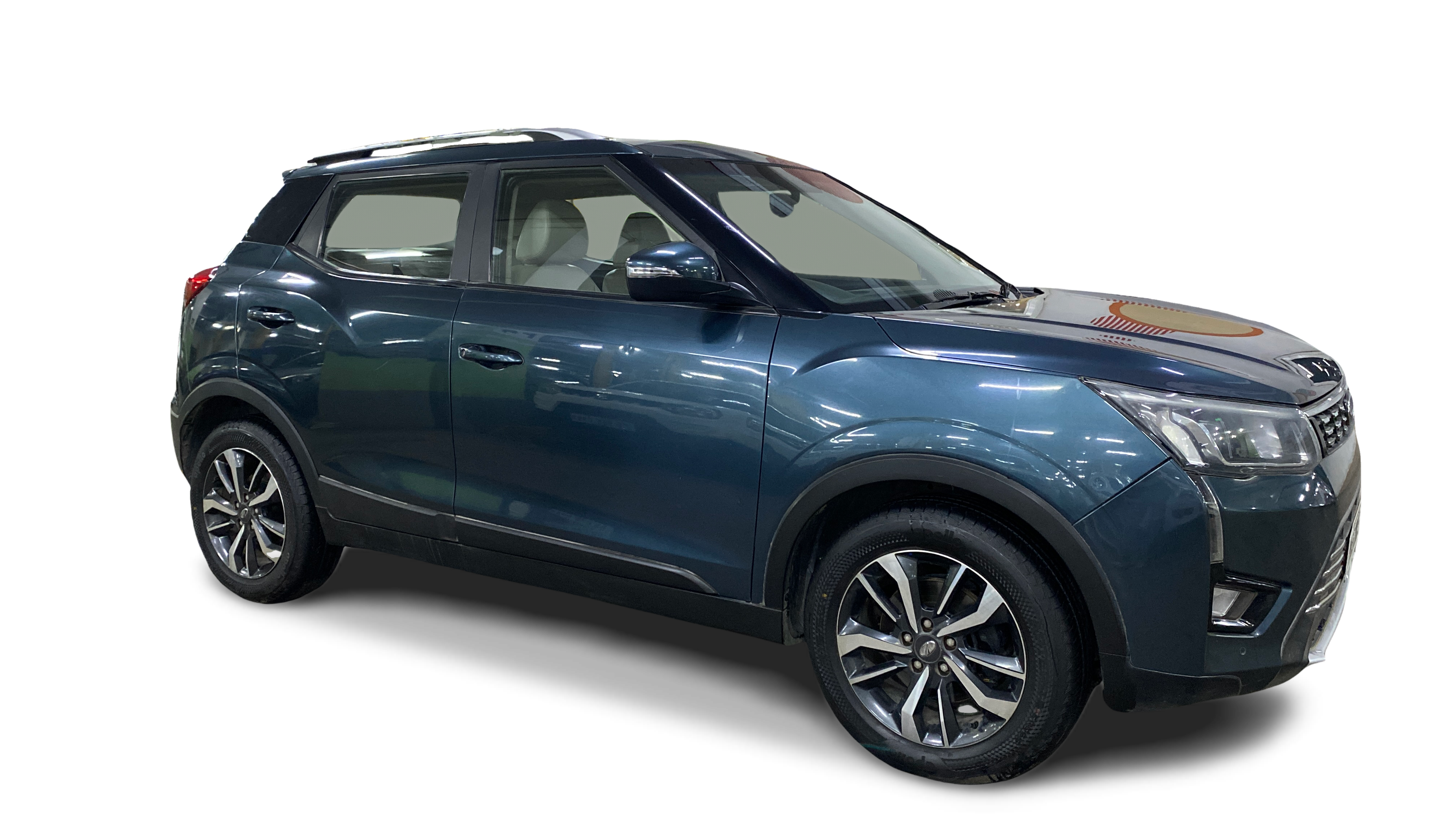 2019 Mahindra XUV300 - SUV - Diesel - Manual - ₹5.83 lakh