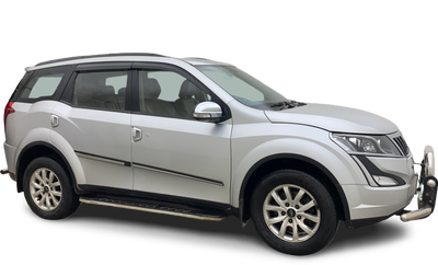 Mahindra XUV500-img