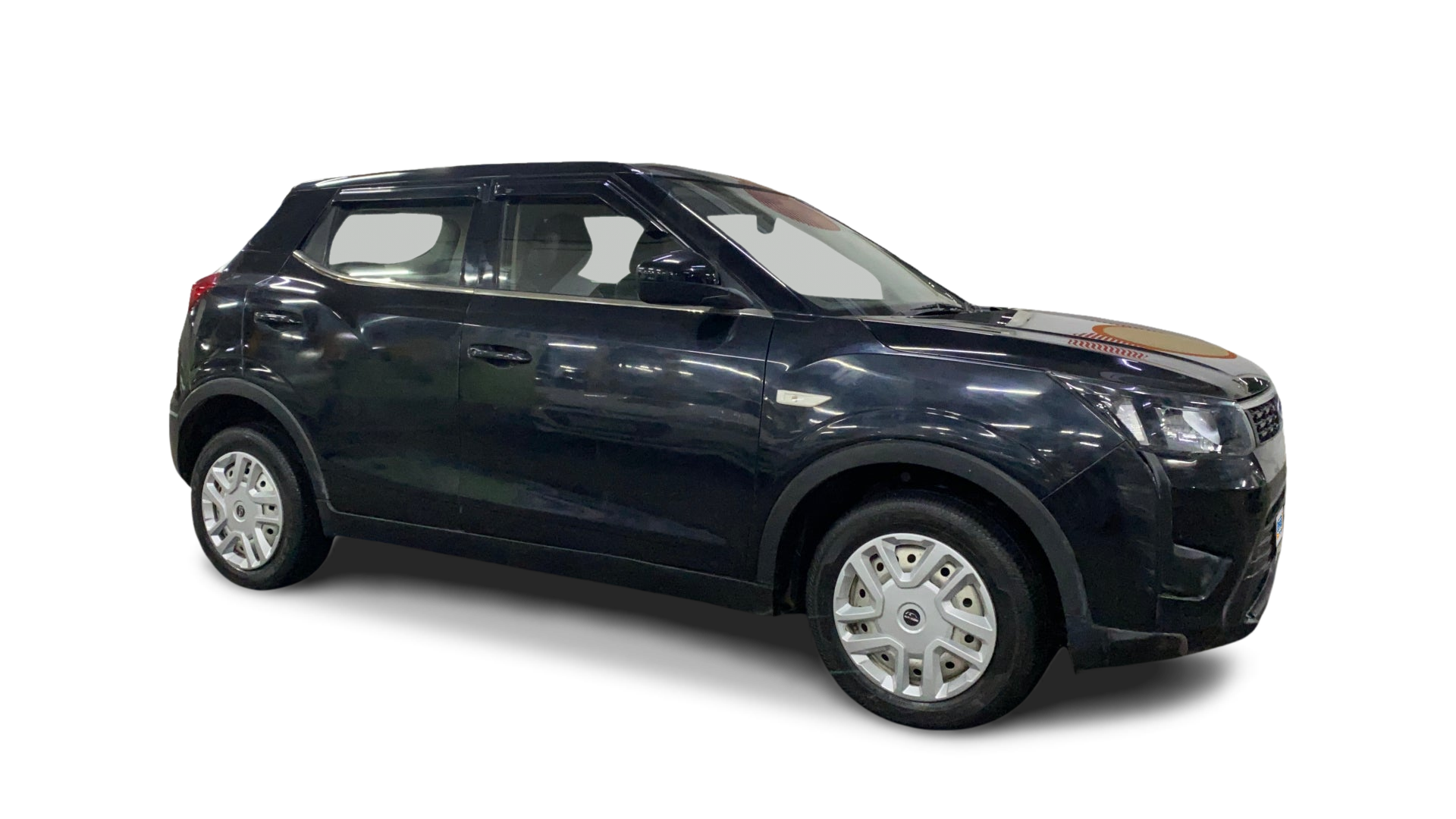 Mahindra XUV300-img