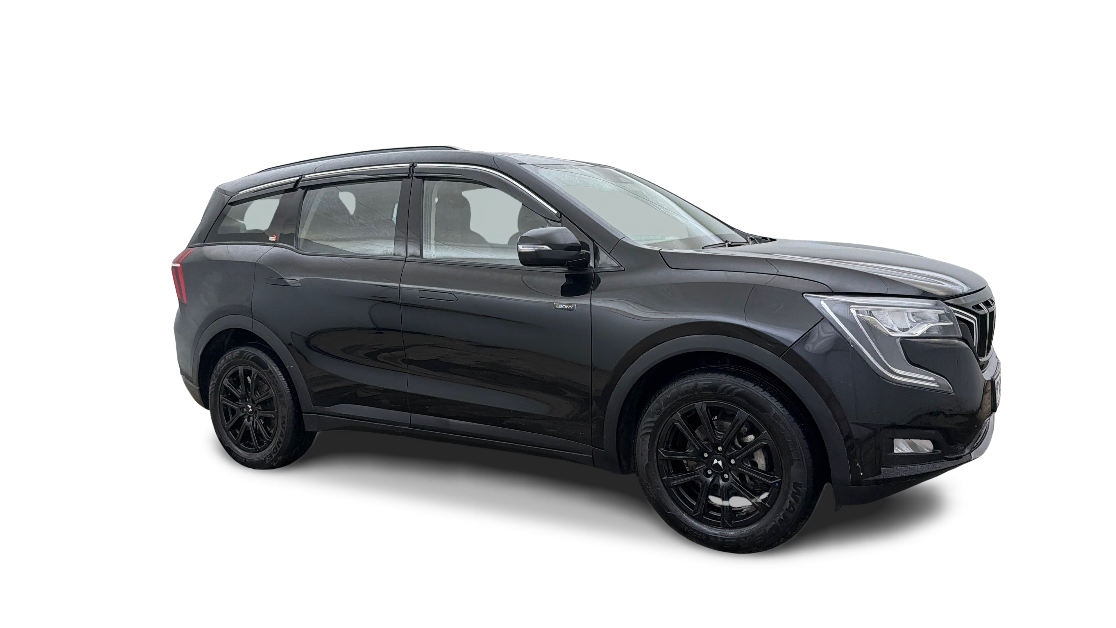 2025 Mahindra XUV700 - SUV - Petrol - Manual - ₹17.56 lakh