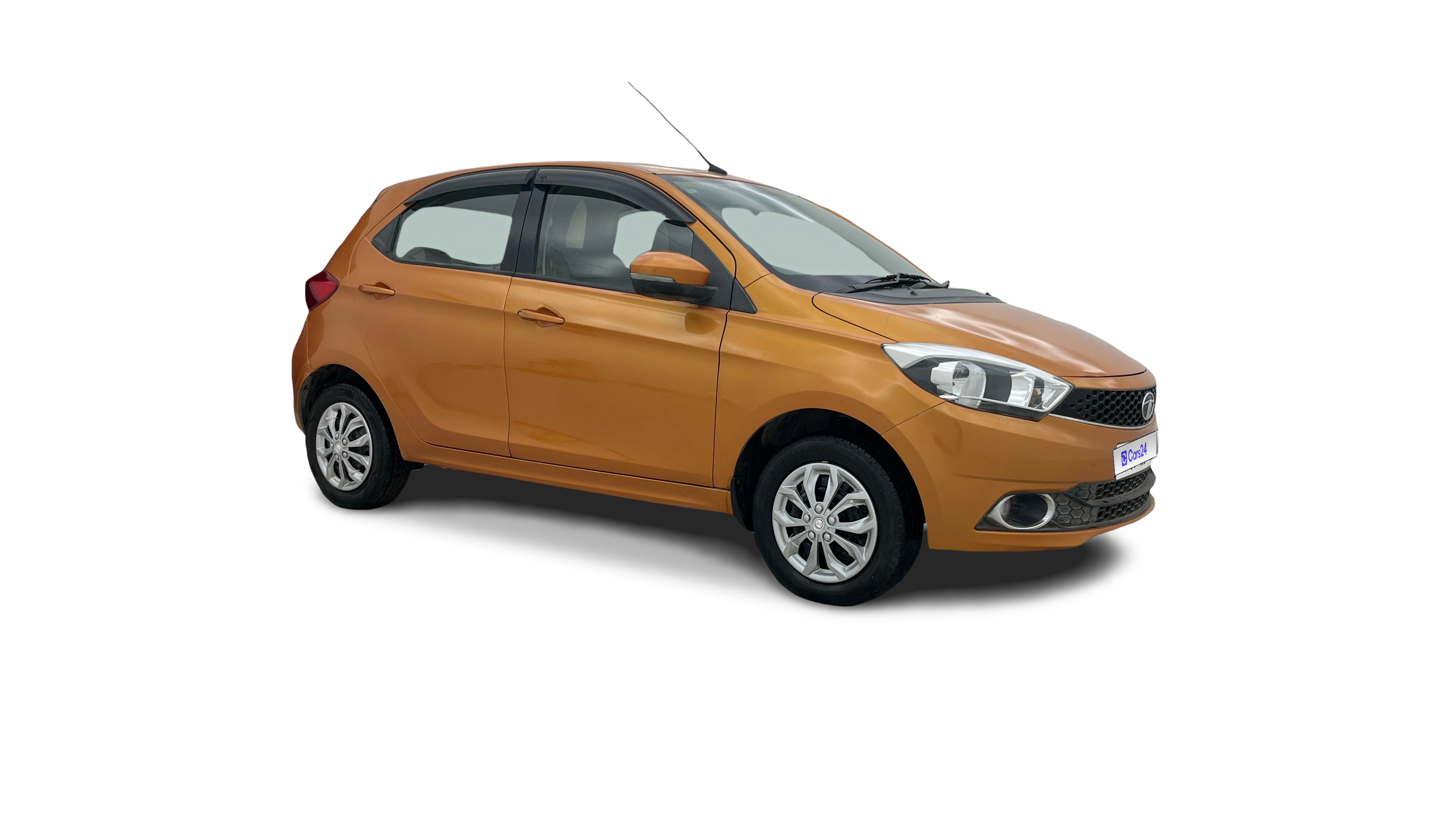 2016 Tata Tiago - Hatchback - Petrol - Manual - ₹3.65 lakh