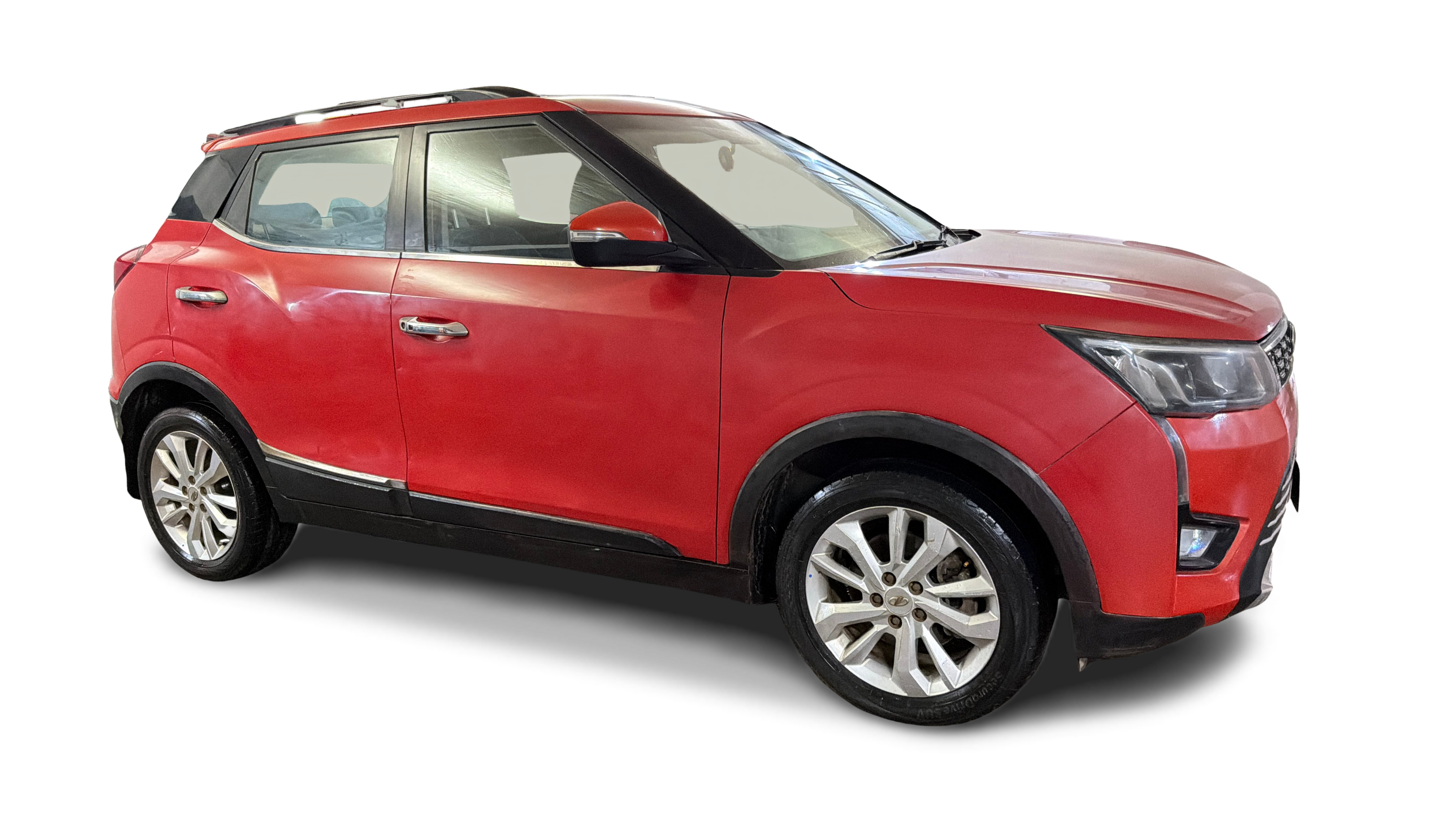 2019 Mahindra XUV300 - SUV - Petrol - Manual - ₹4.28 lakh