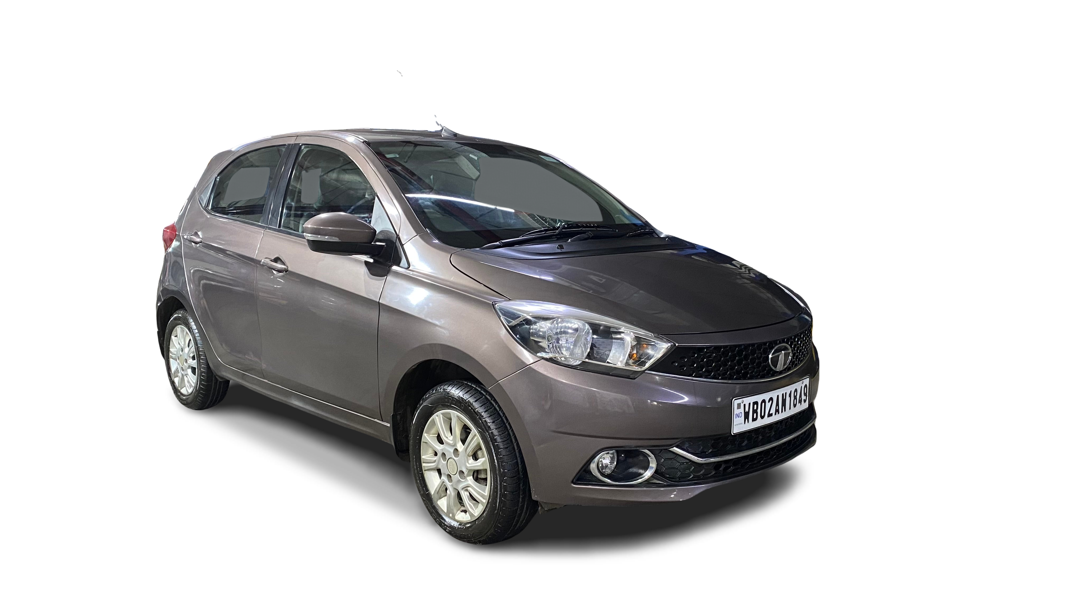 Tata Tiago-img