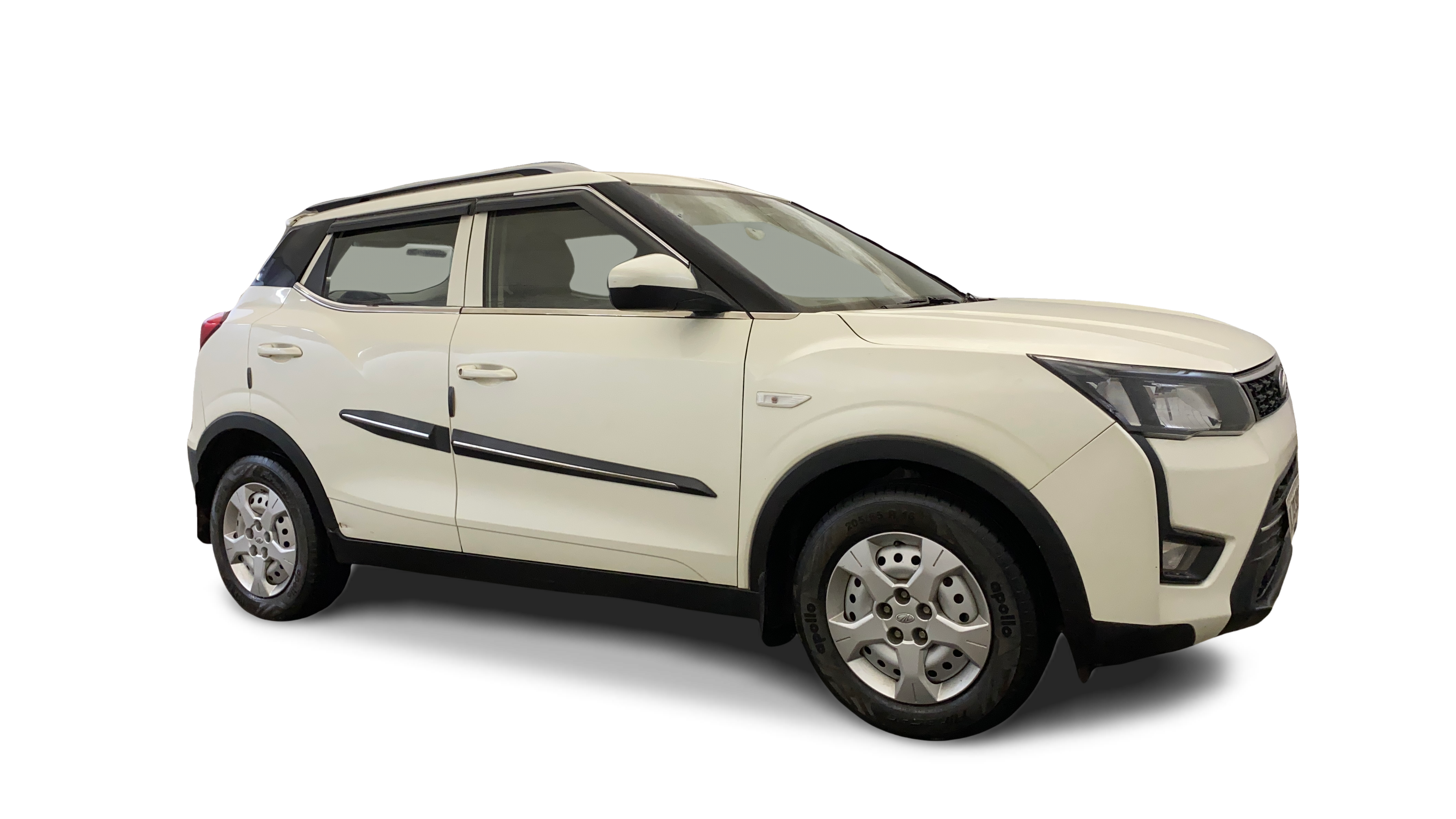 2022 Mahindra XUV300 - SUV - Petrol - Manual - ₹5.20 lakh