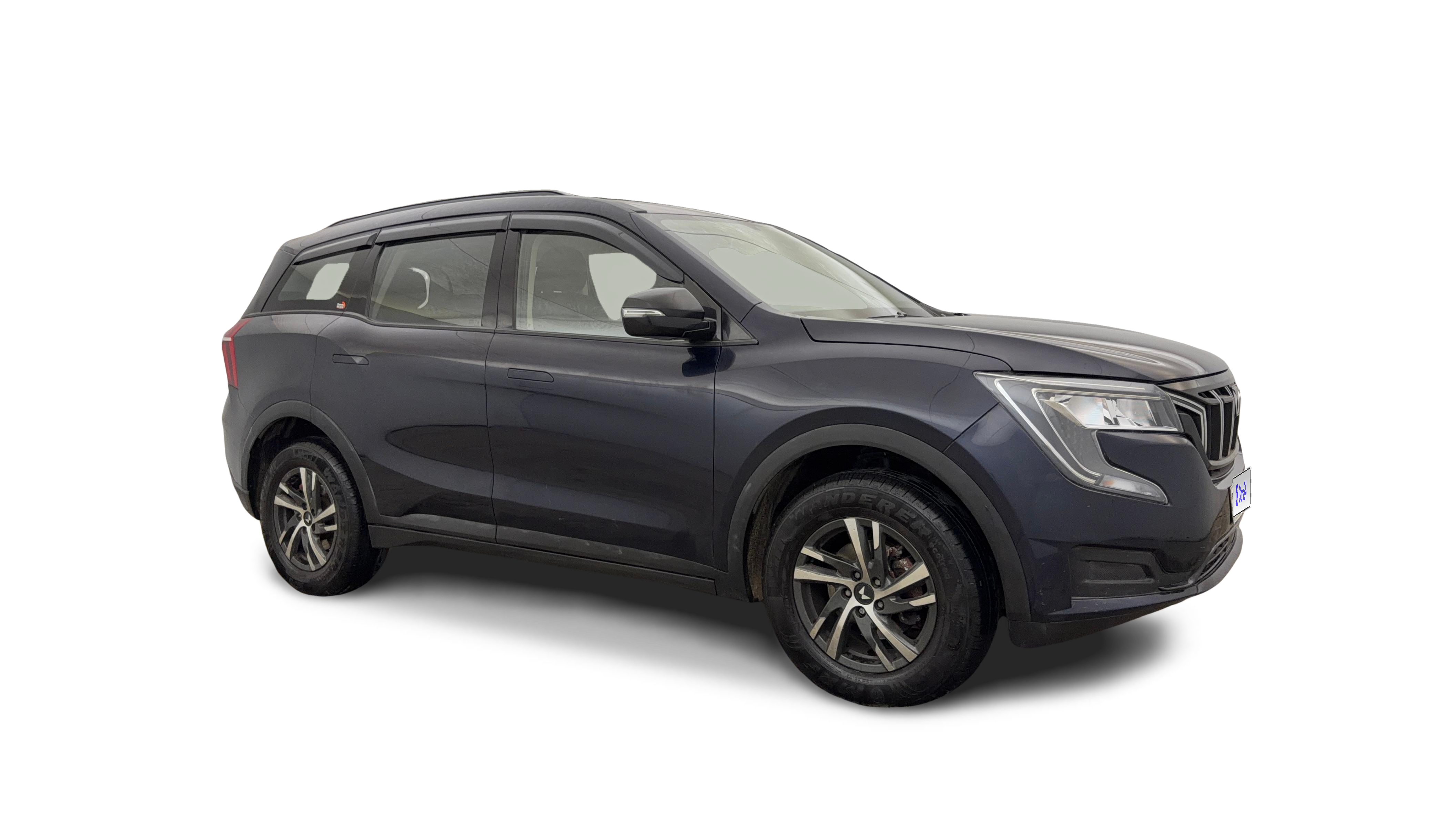 2023 Mahindra XUV700 - SUV - Petrol - Manual - ₹11.42 lakh