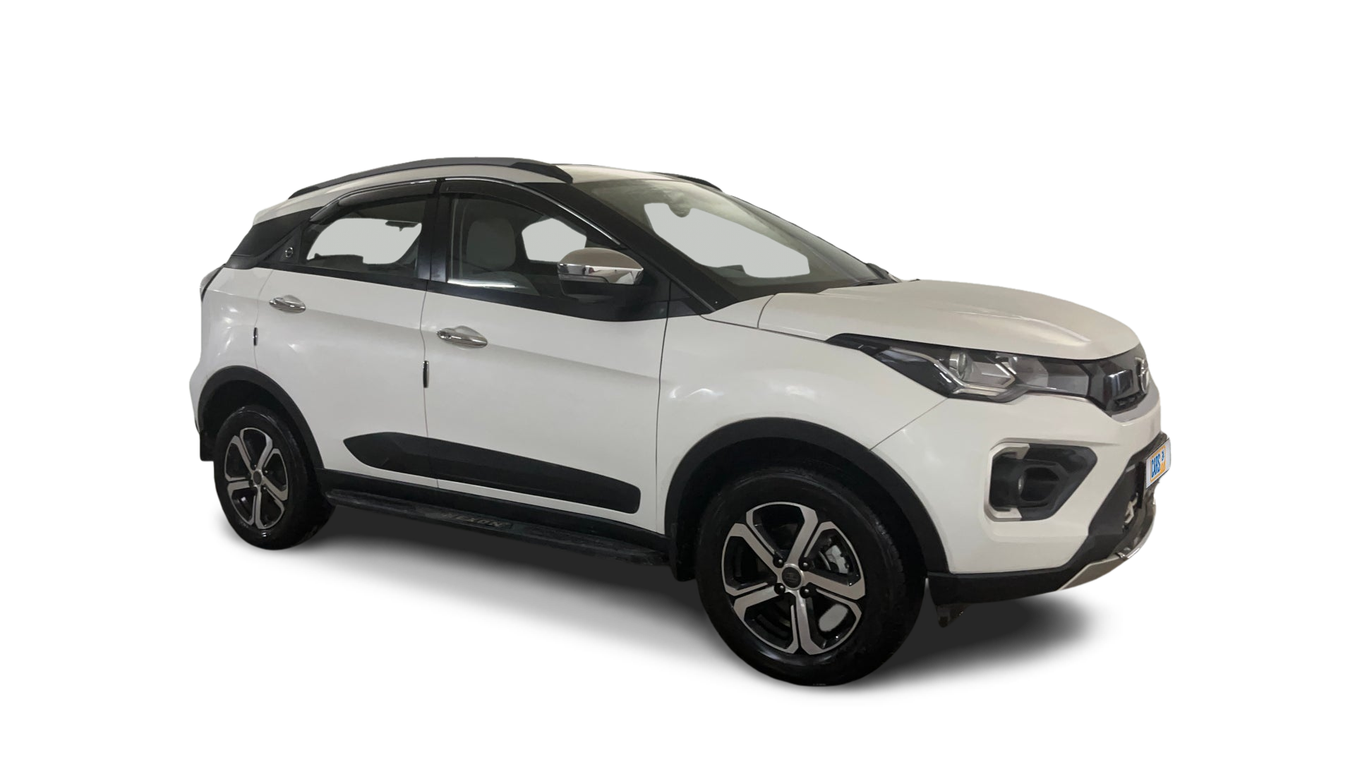 Tata NEXON-img