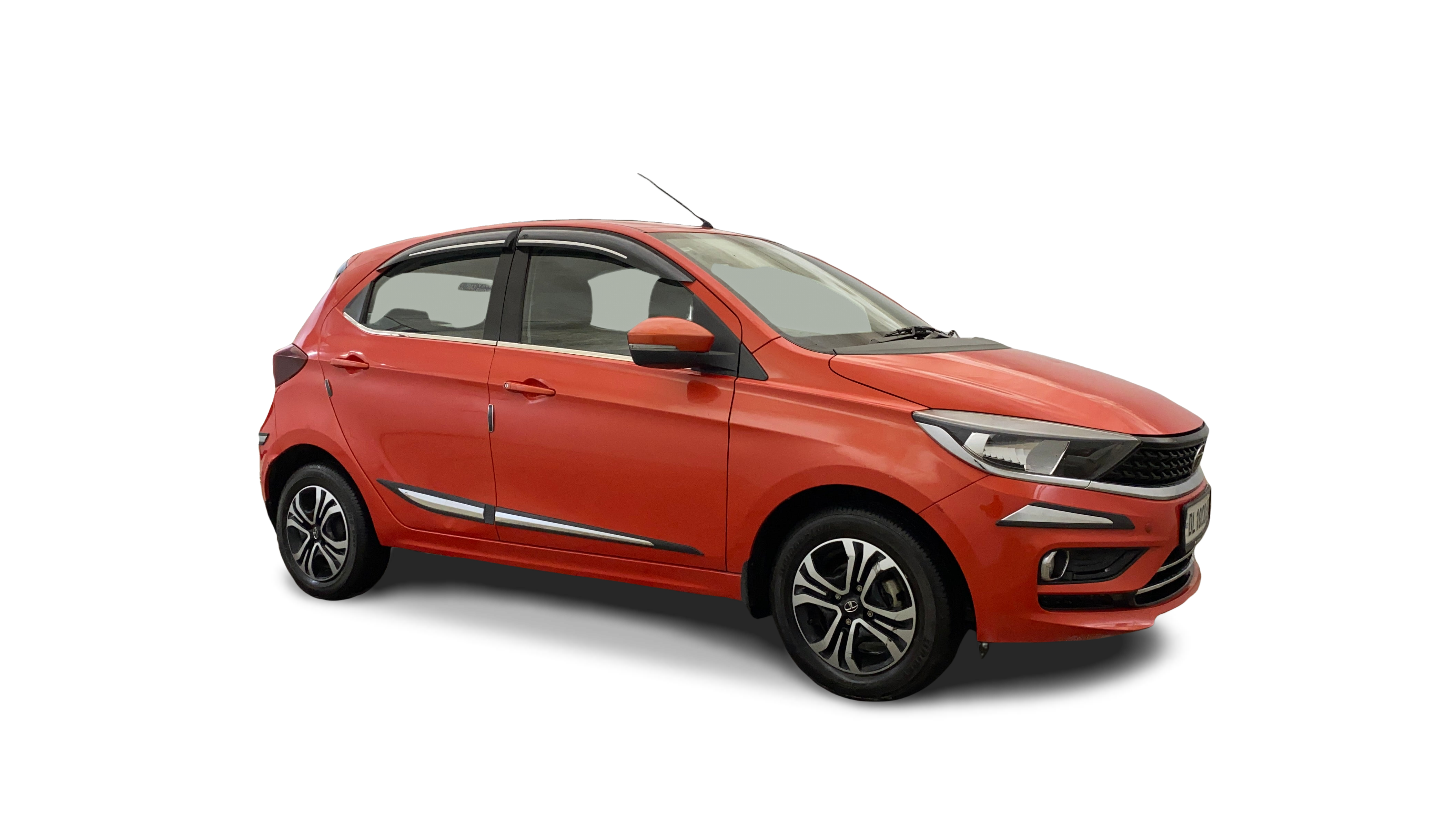 Tata Tiago-img
