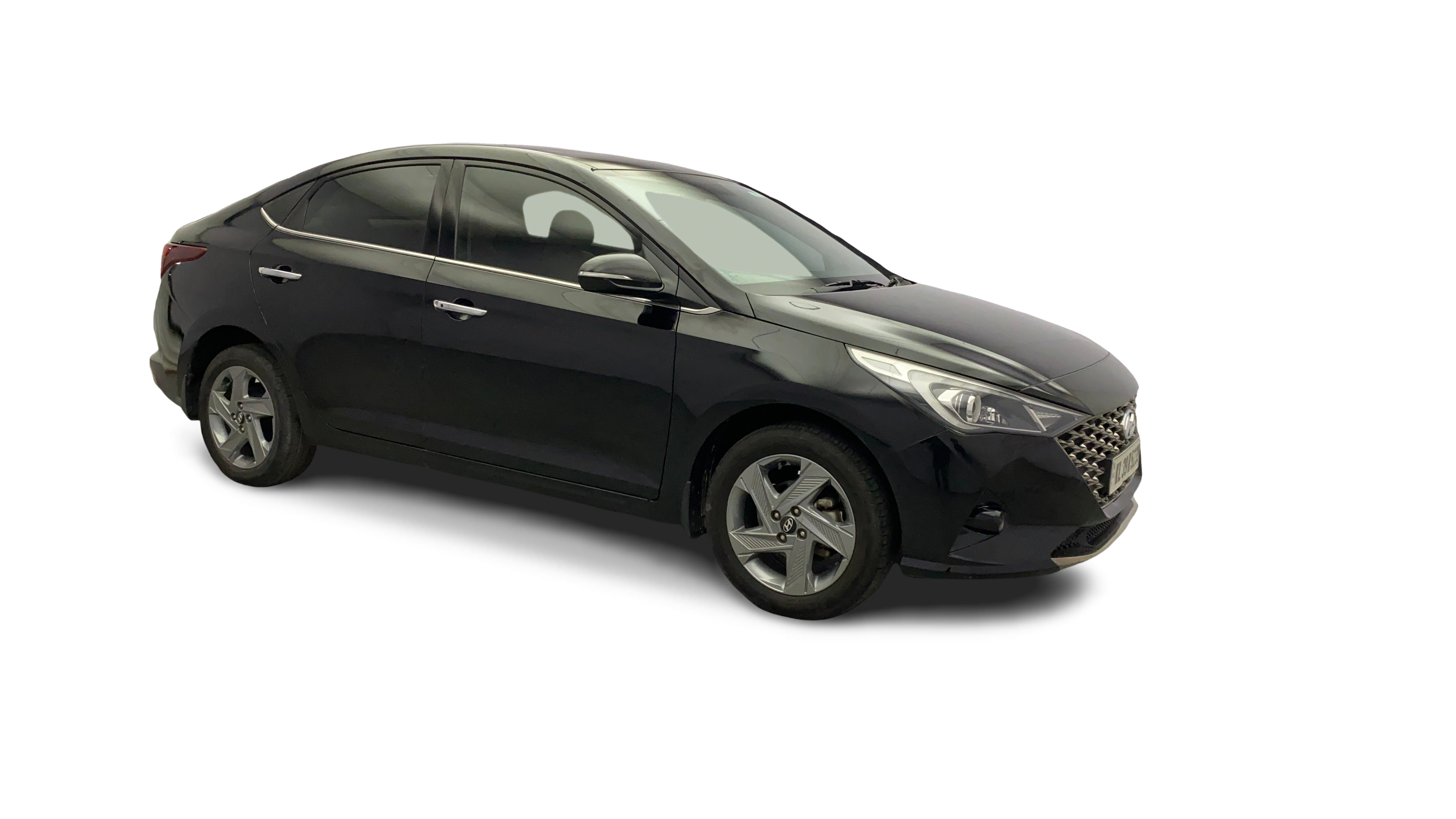 Hyundai Verna-img