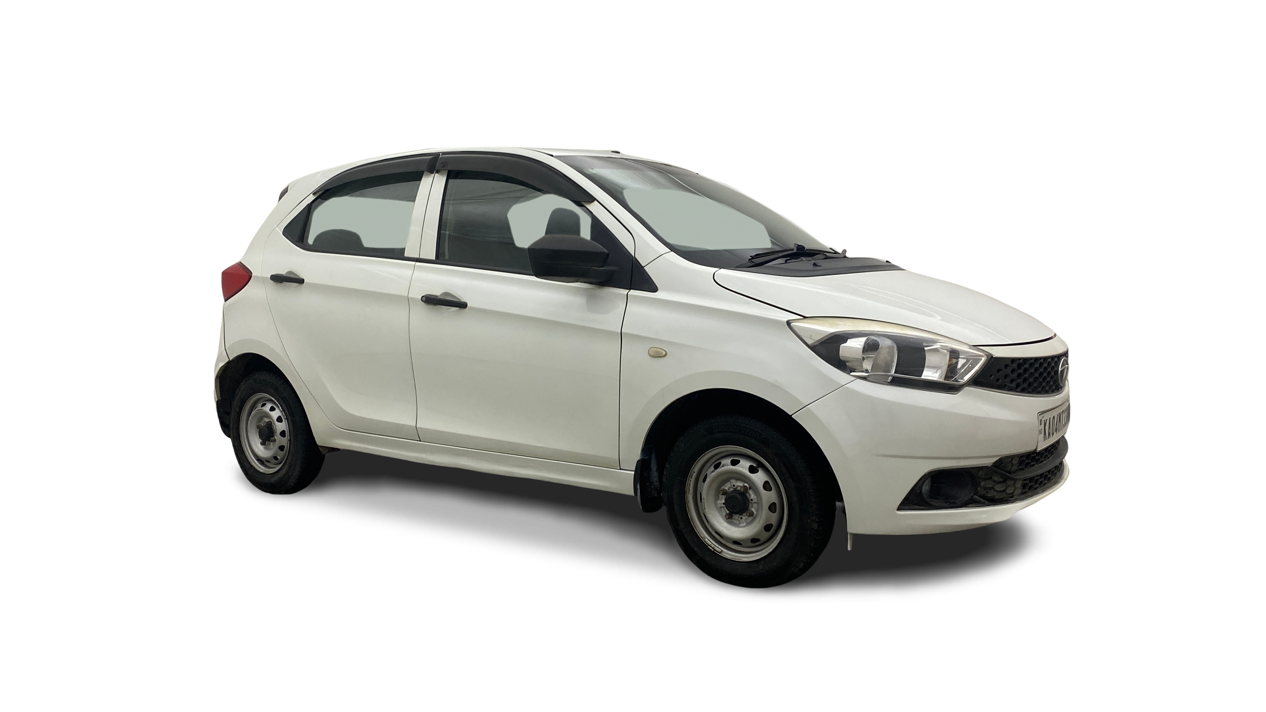 2017 Tata Tiago - Hatchback - Petrol - Manual - ₹3.05 lakh