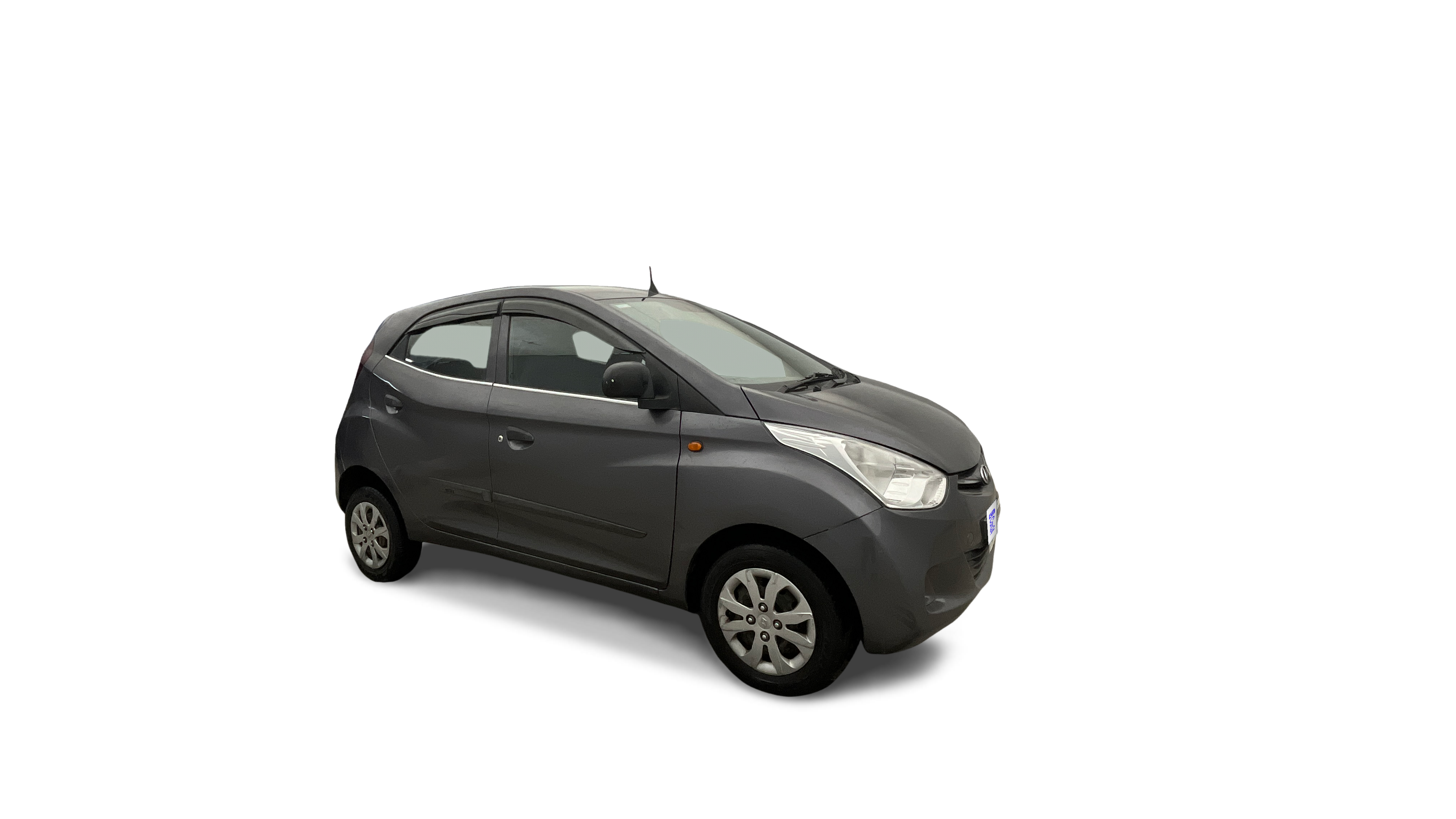 2018 Hyundai Eon - Hatchback - Petrol - Manual - ₹2.35 lakh