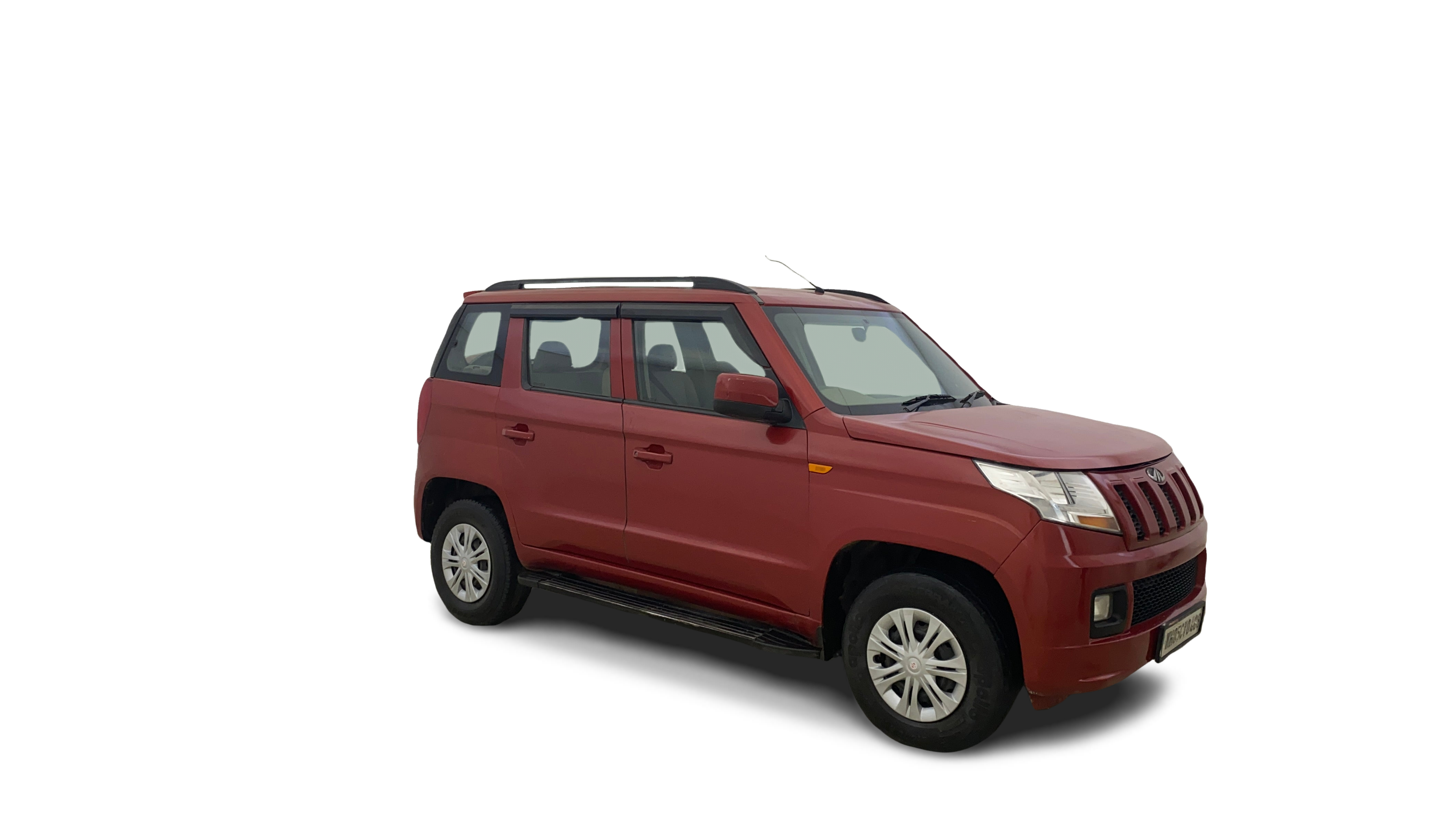 Mahindra TUV300-img