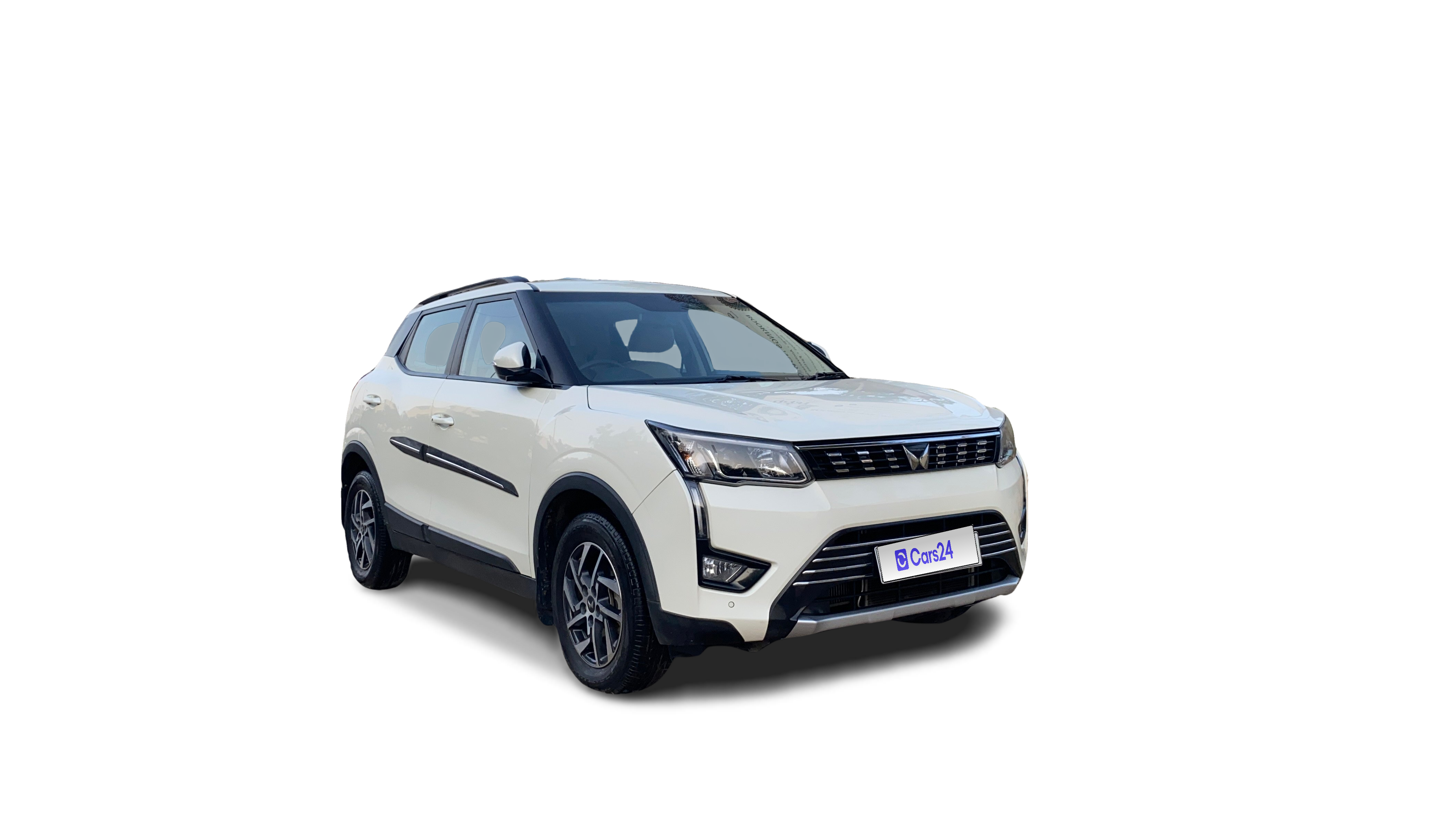 2023 Mahindra XUV300 - SUV - Petrol - Manual - ₹8.57 lakh
