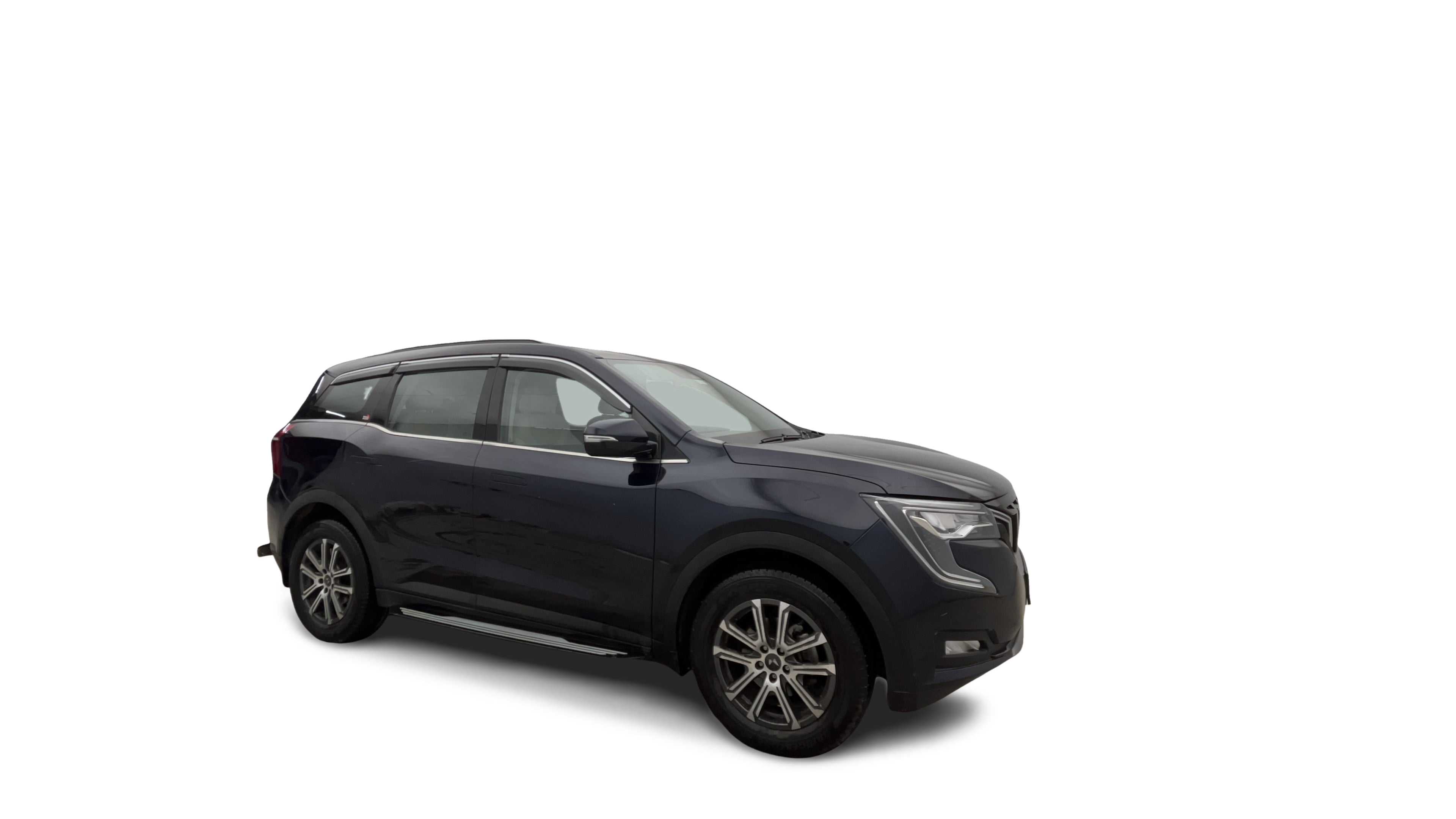 2023 Mahindra XUV700 - SUV - Petrol - Automatic - ₹17.54 lakh