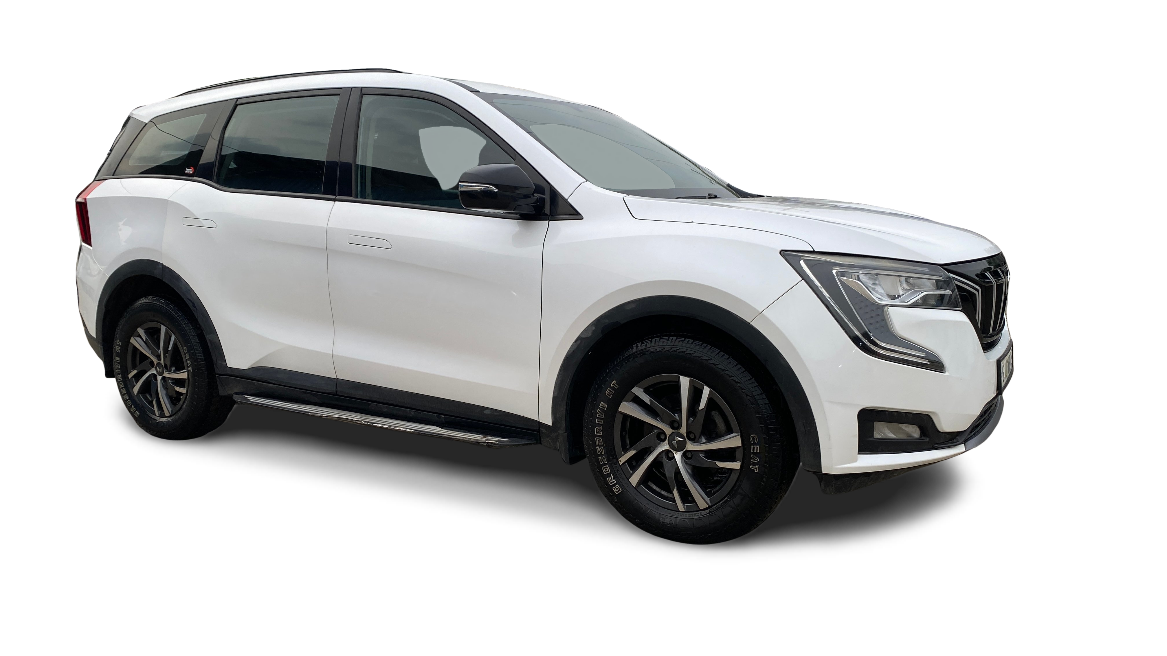 2022 Mahindra XUV700 - SUV - Petrol - Manual - ₹12.15 lakh