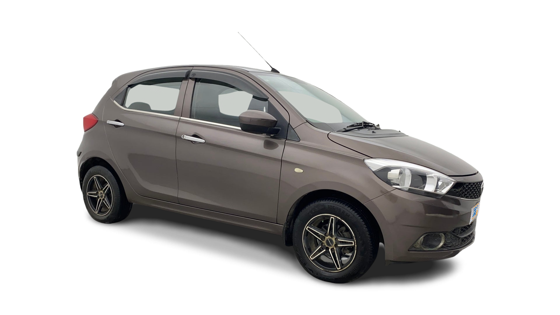 Tata Tiago-img