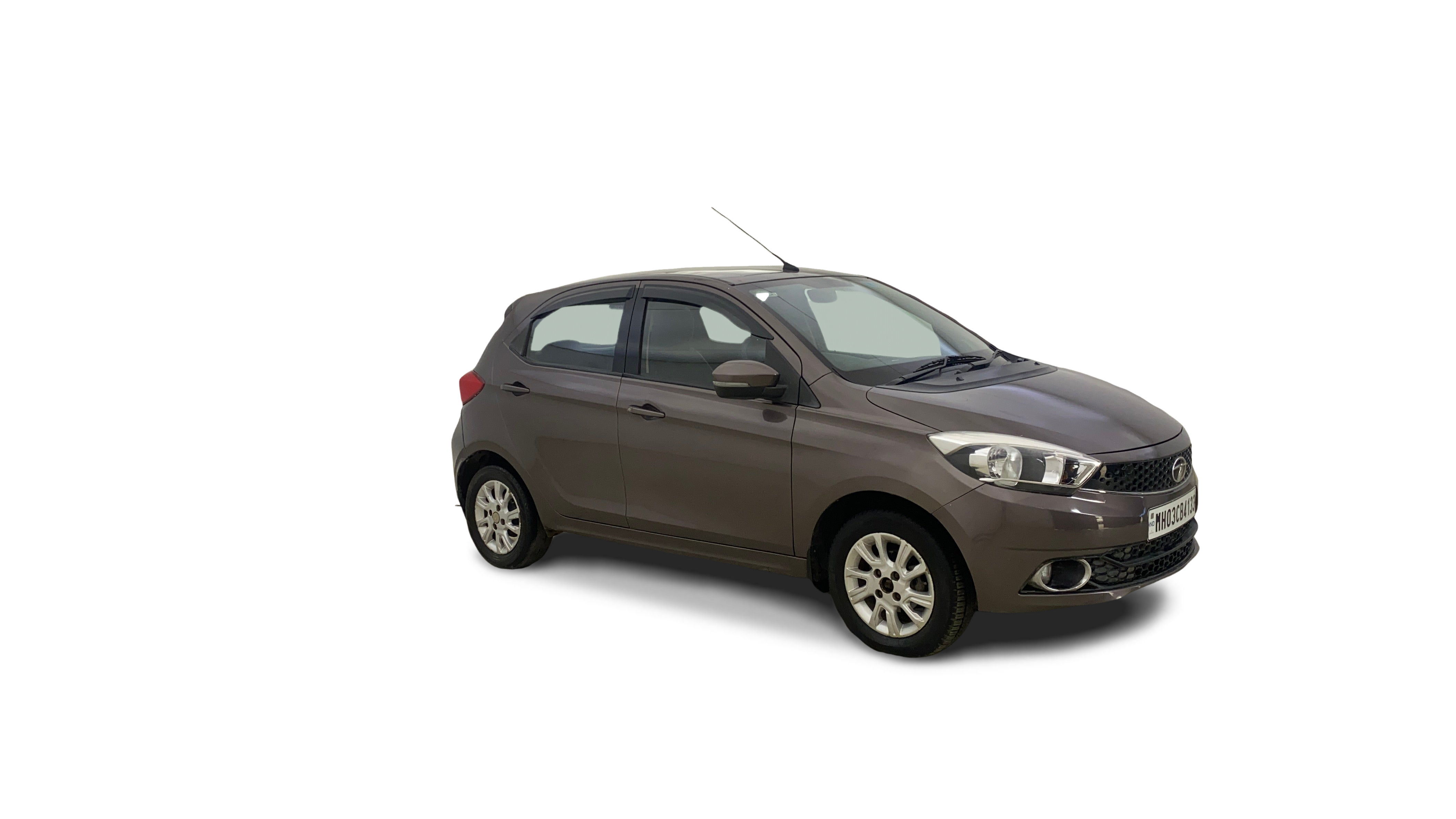 Tata Tiago-img