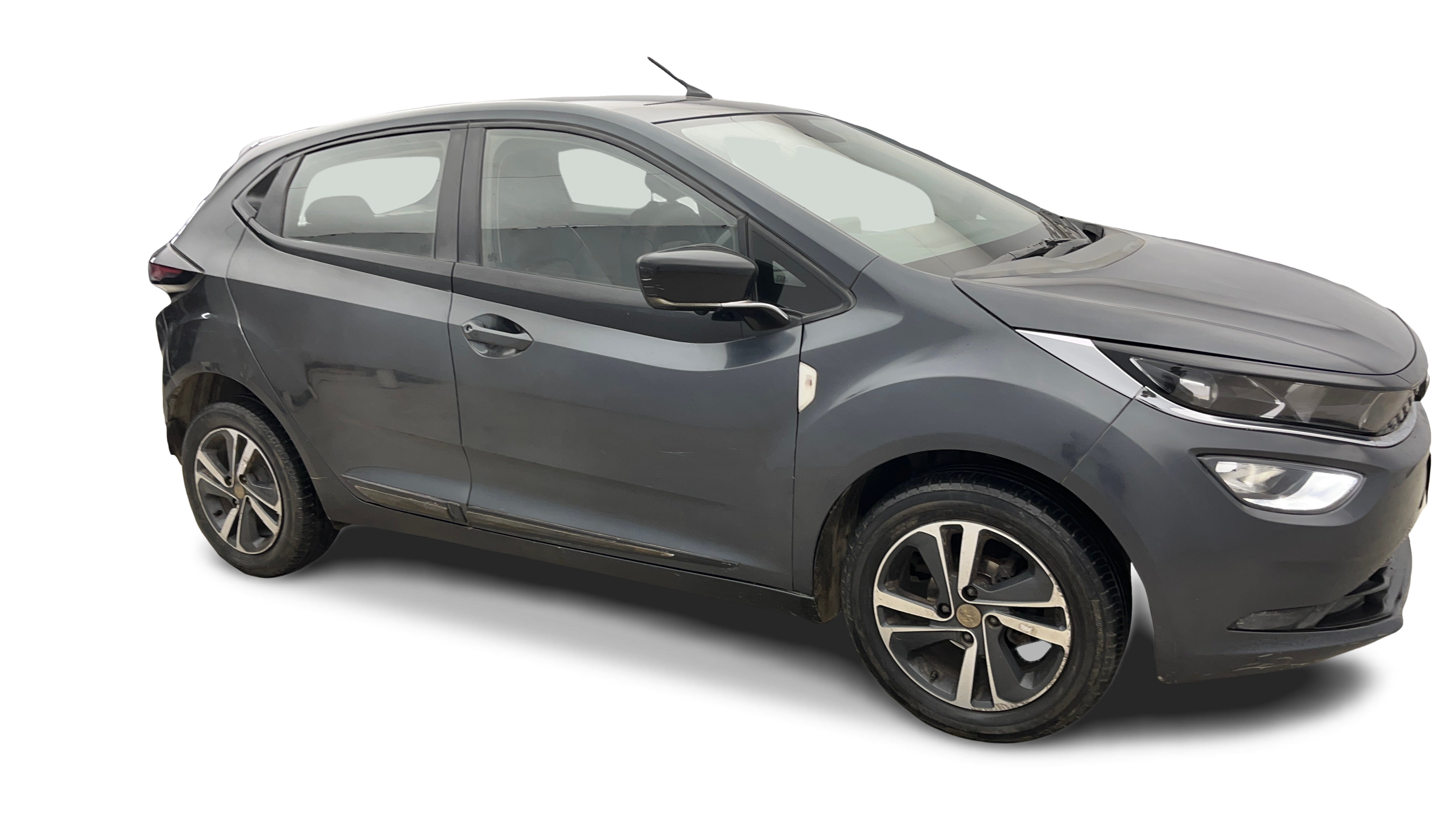 Tata ALTROZ-img