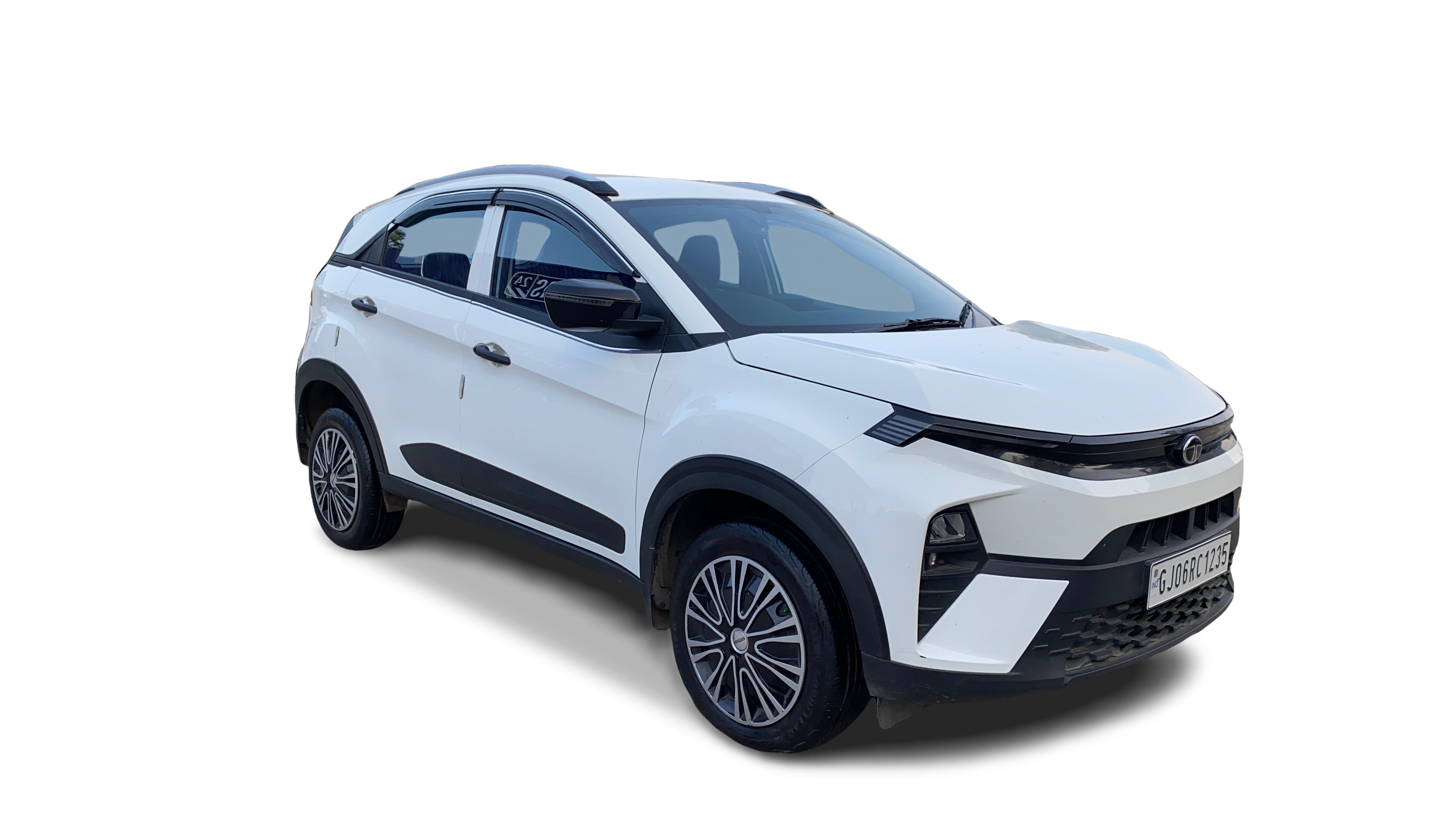Tata NEXON-img