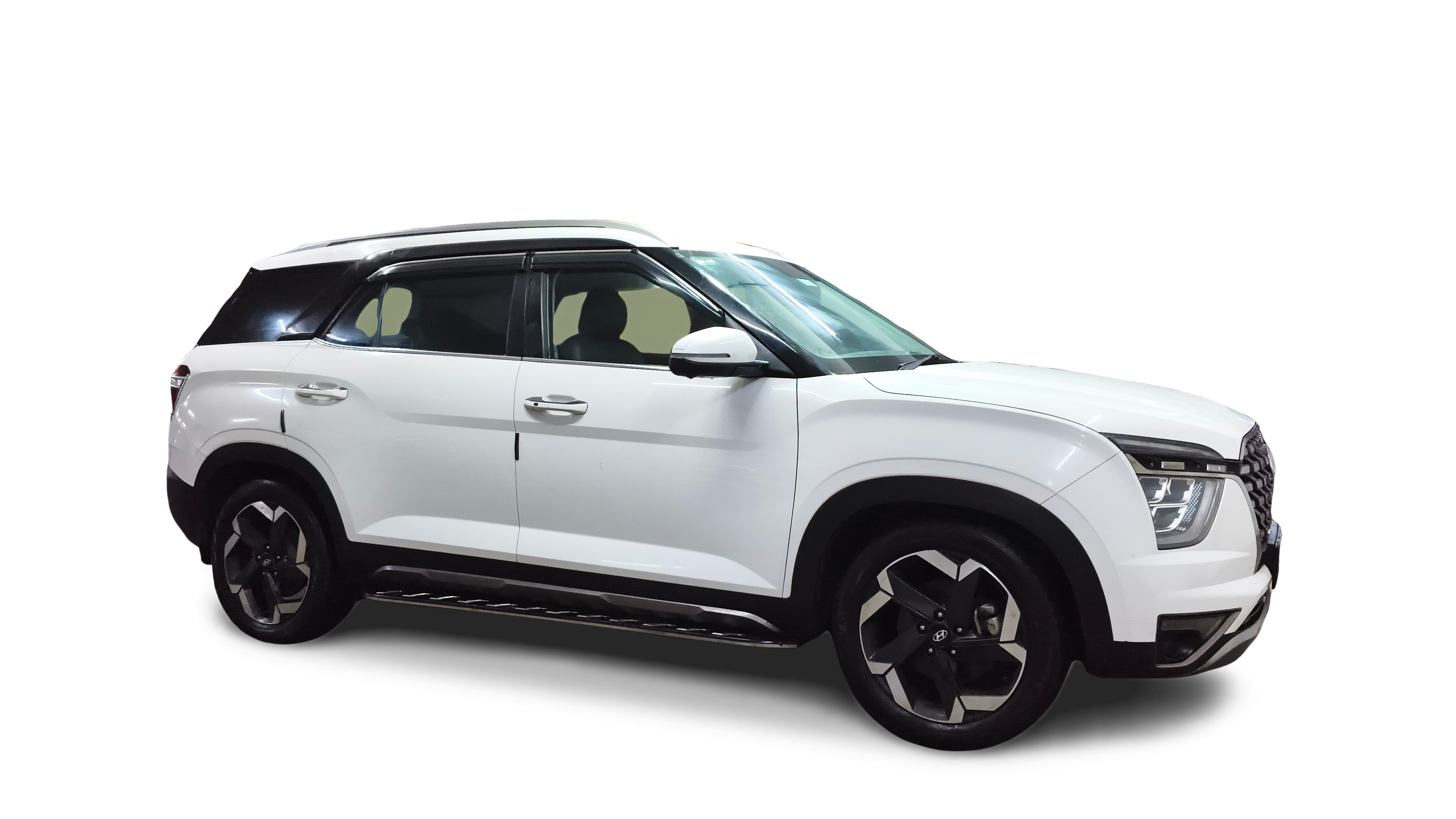 2024 Hyundai ALCAZAR - SUV - Diesel - Manual - ₹13.72 lakh