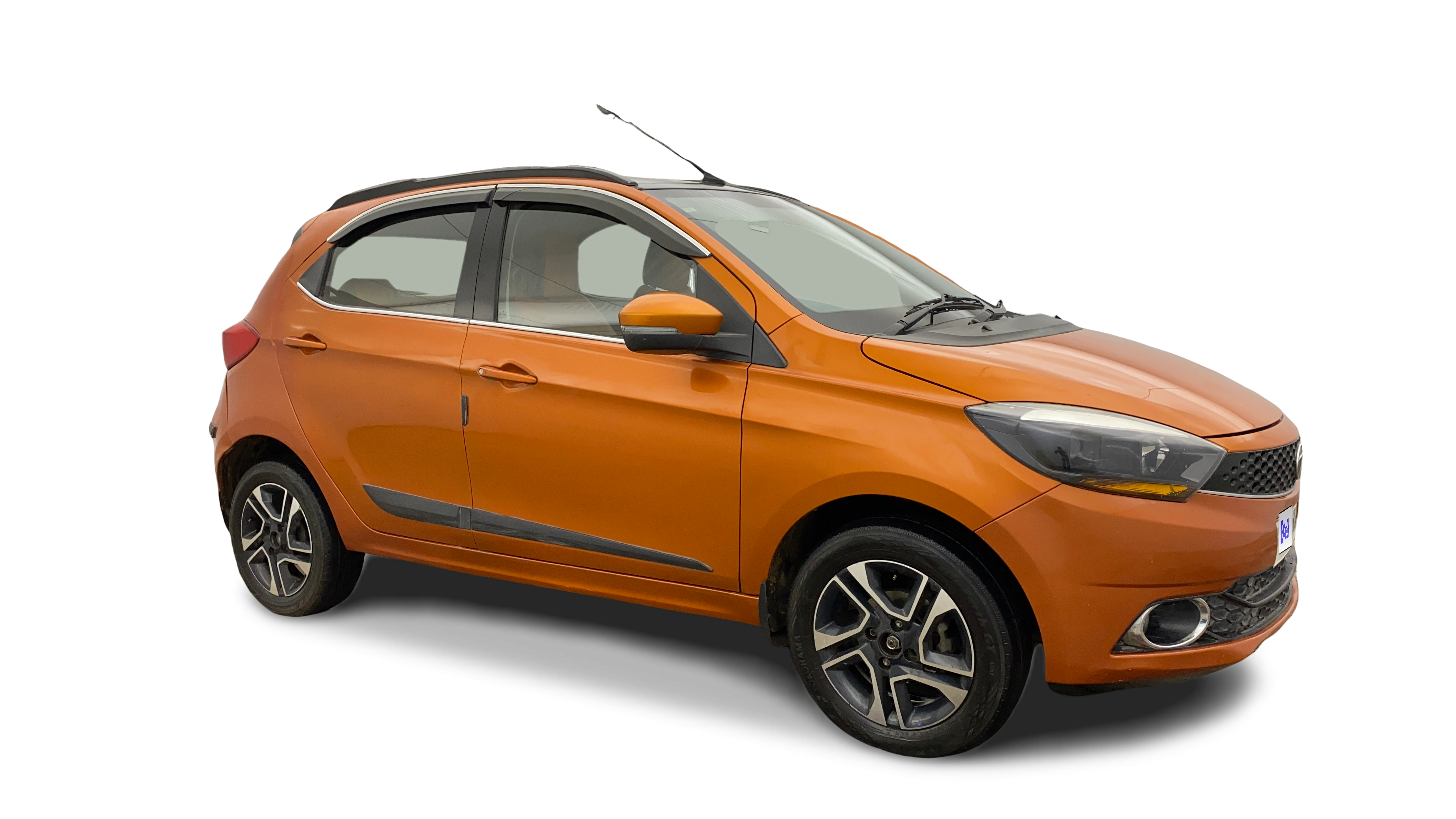 2019 Tata Tiago - Hatchback - CNG - Manual - ₹3.72 lakh