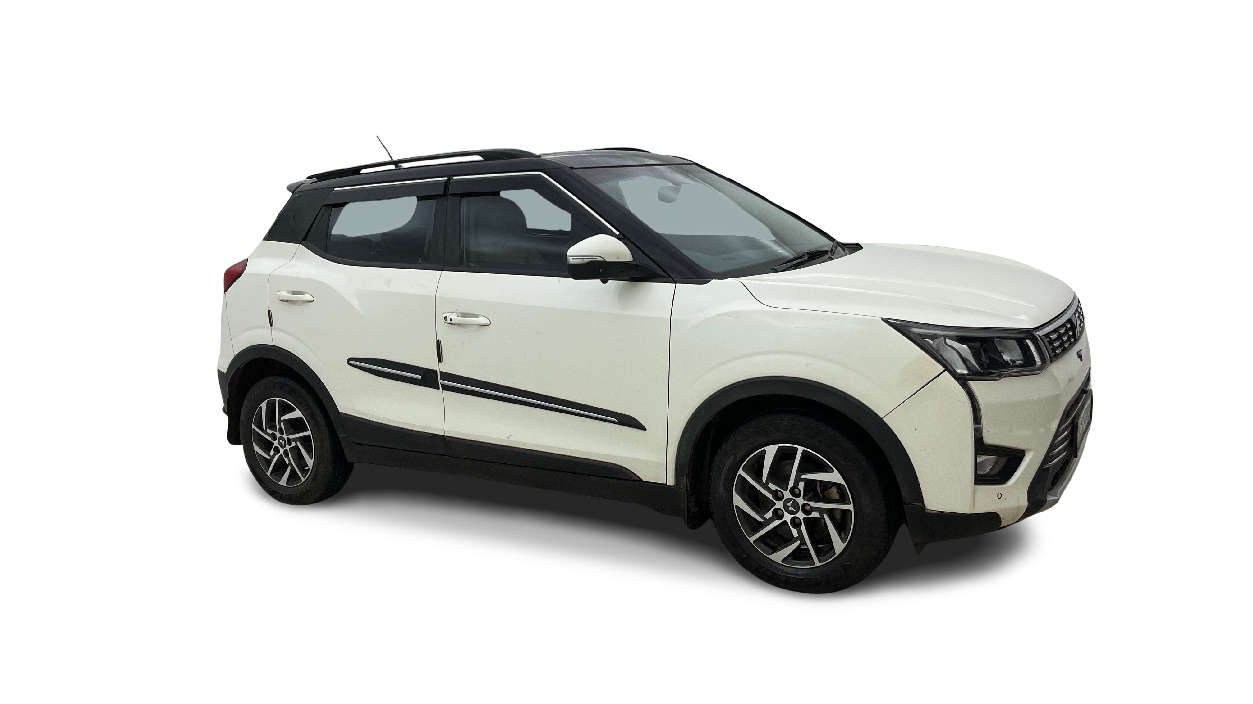 2023 Mahindra XUV300 - SUV - Diesel - Automatic - ₹9.19 lakh