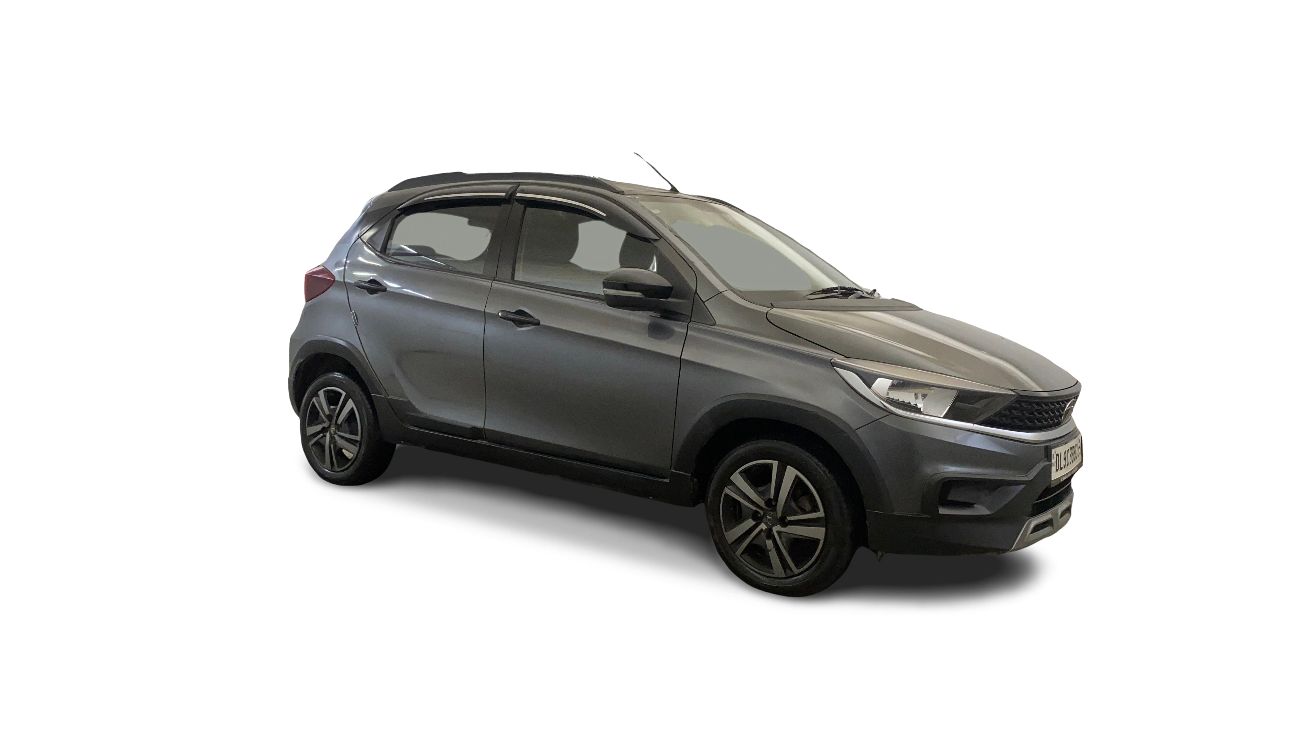 Tata TIAGO NRG-img