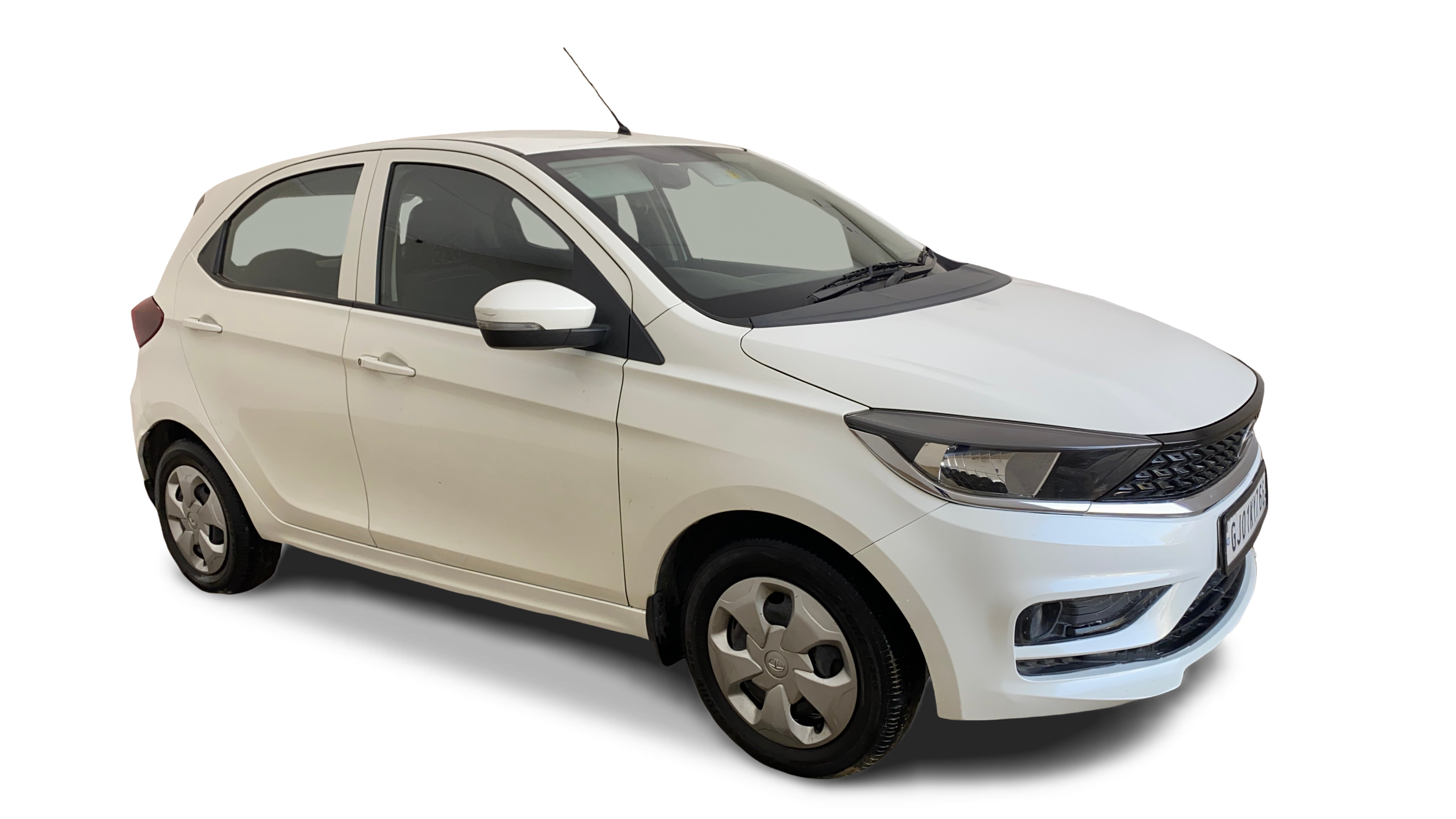 Tata Tiago-img