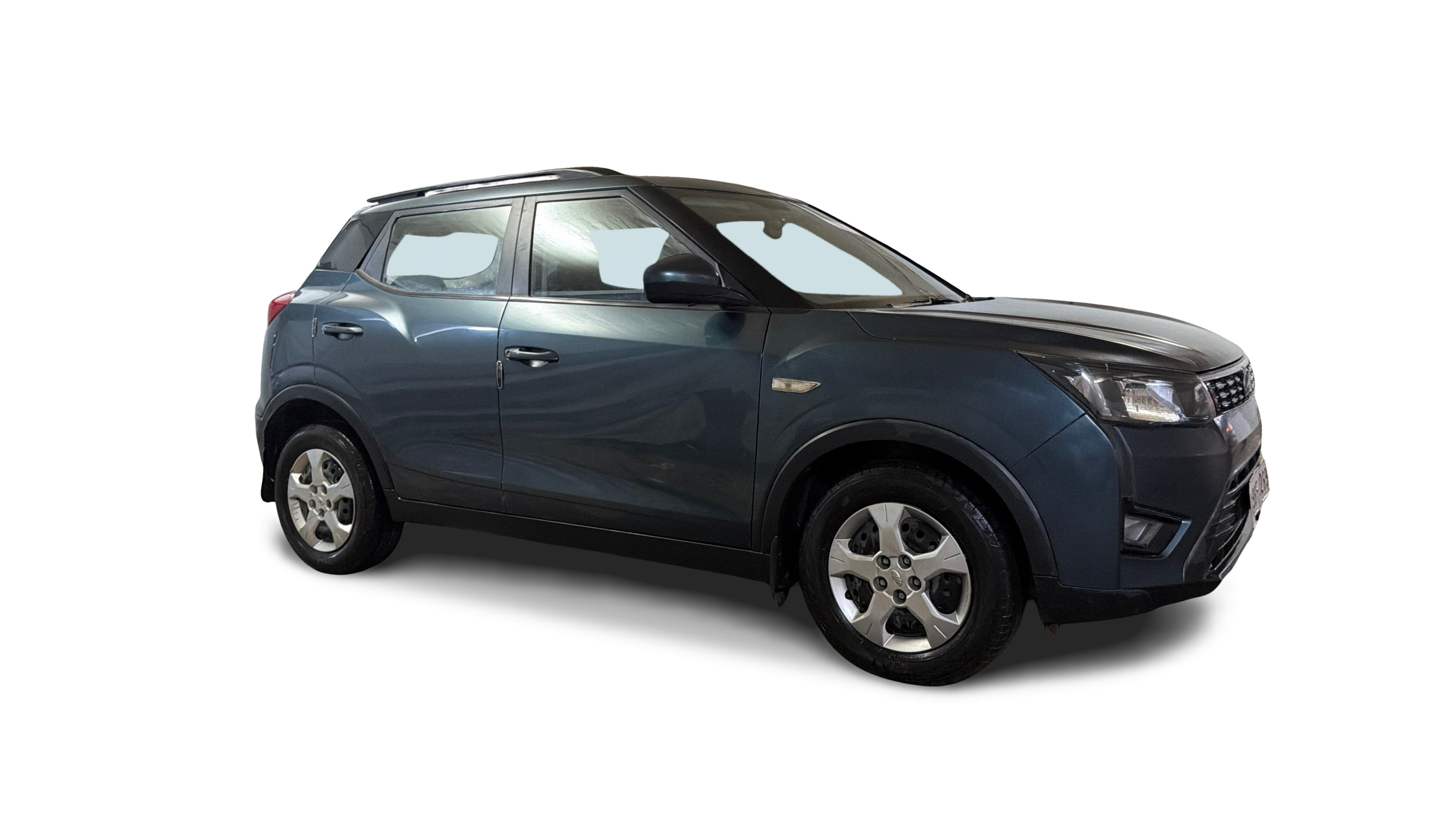 2022 Mahindra XUV300 - SUV - Petrol - Automatic - ₹6.45 lakh
