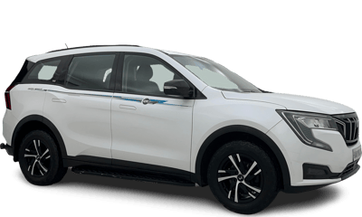2022 Mahindra XUV700 - SUV - Petrol - Manual - ₹9.57 lakh