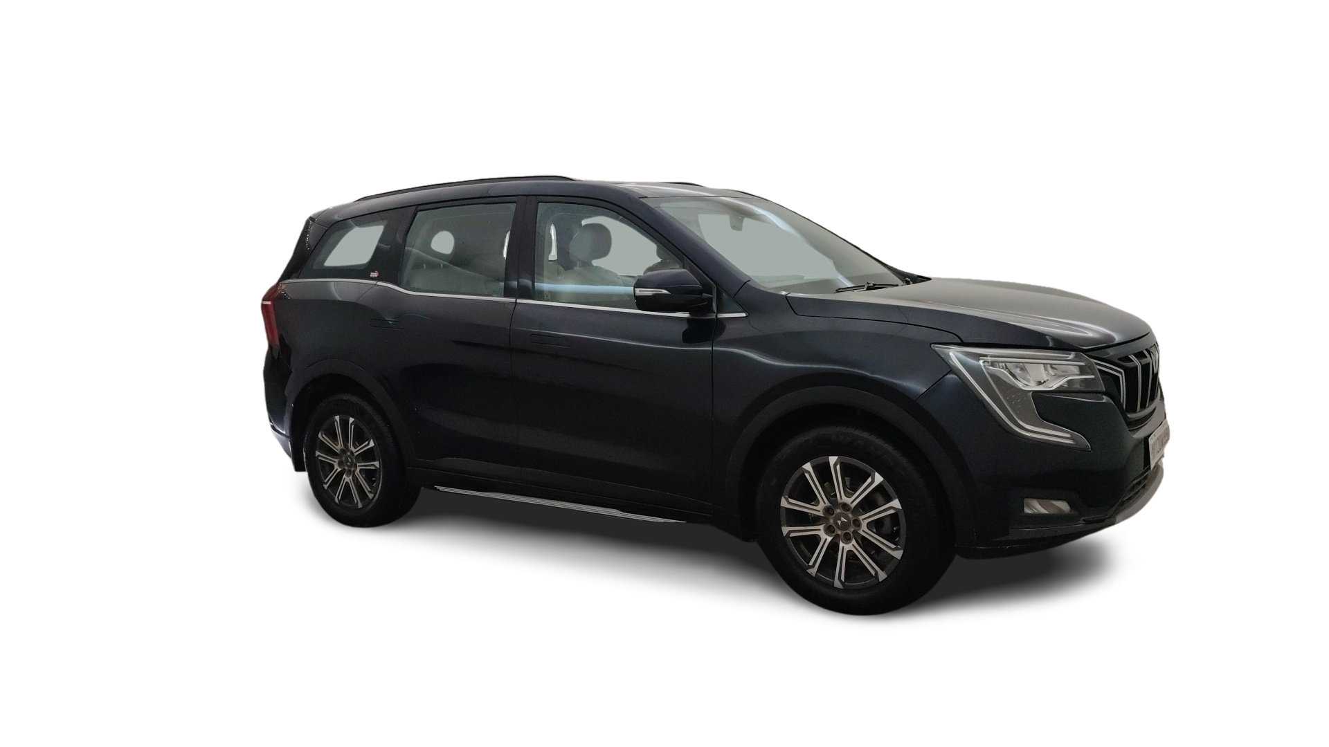 2022 Mahindra XUV700 - SUV - Diesel - Manual - ₹16.17 lakh