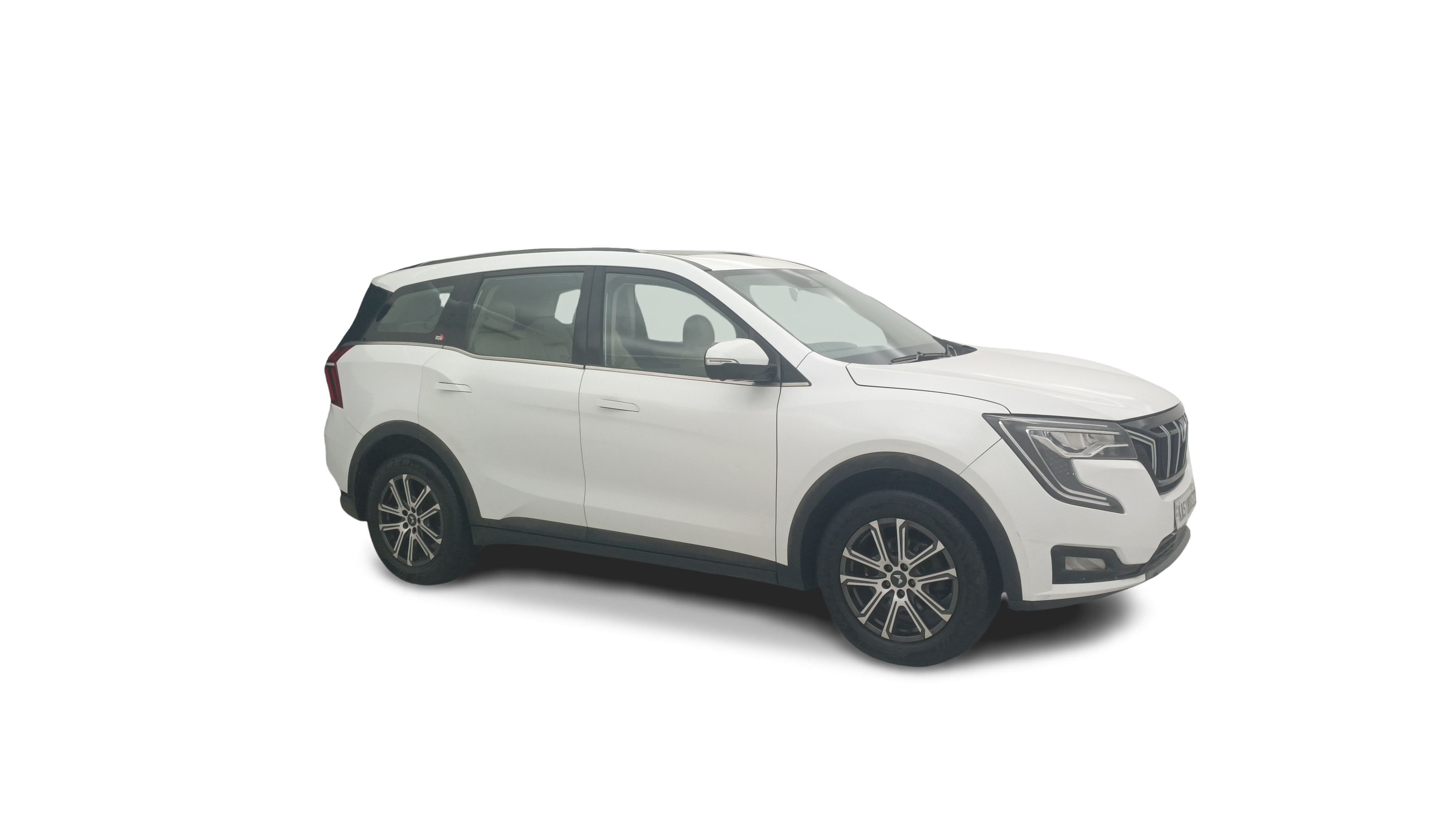 2023 Mahindra XUV700 - SUV - Petrol - Automatic - ₹18.50 lakh