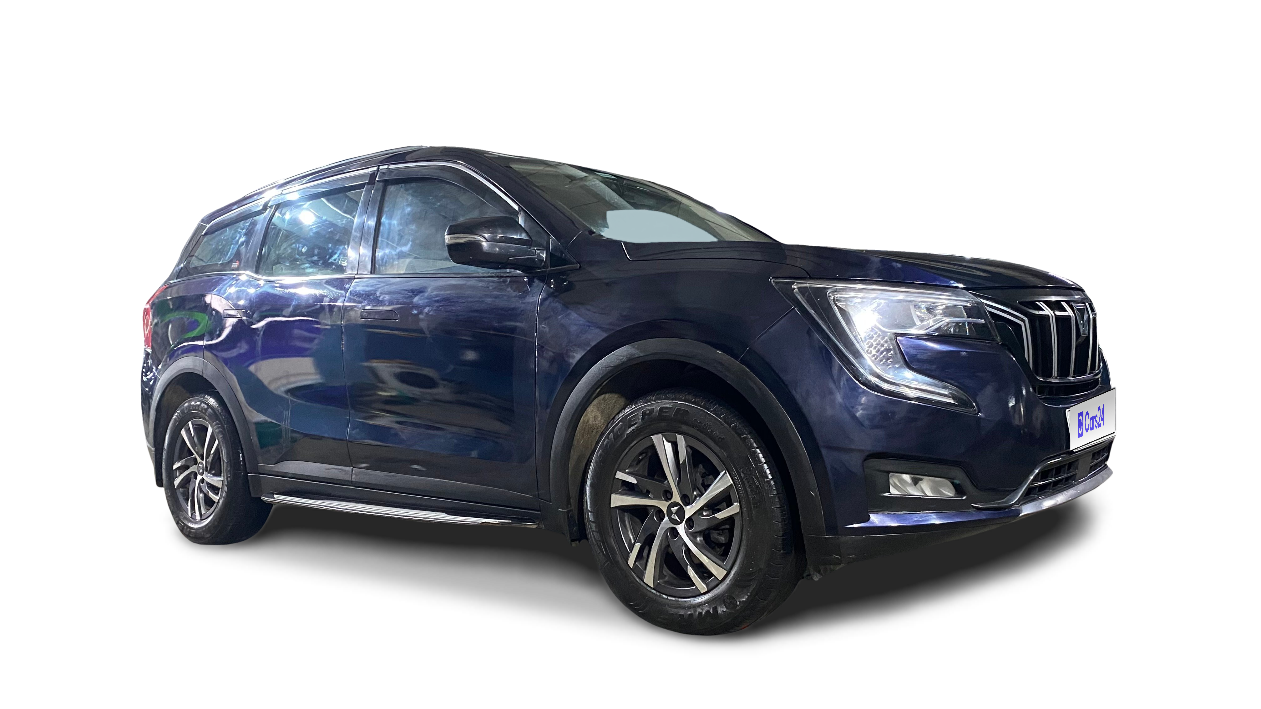 2023 Mahindra XUV700 - SUV - Petrol - Manual - ₹13.83 lakh