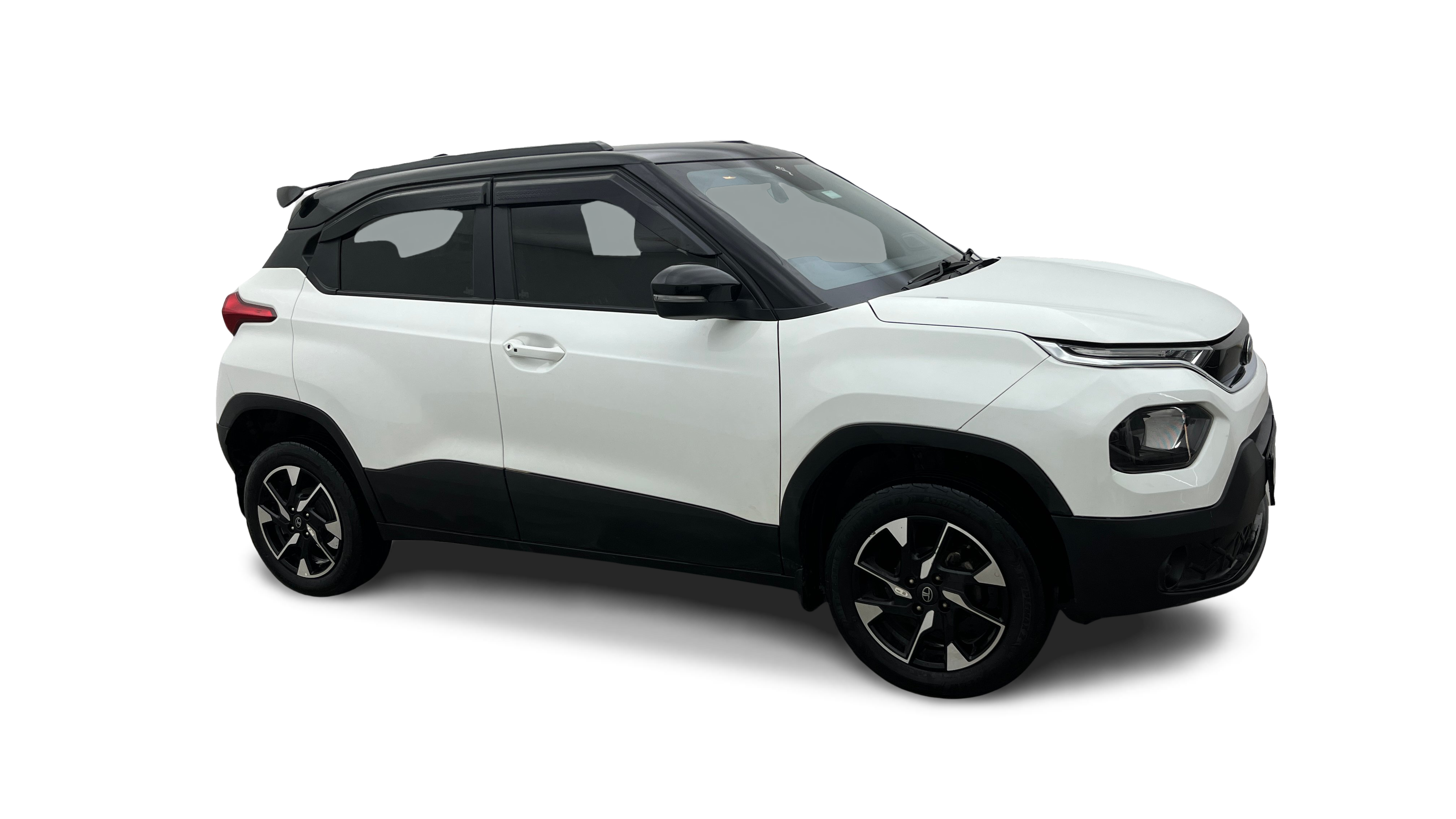 2025 Tata PUNCH - SUV - Petrol - Manual - ₹8.22 lakh