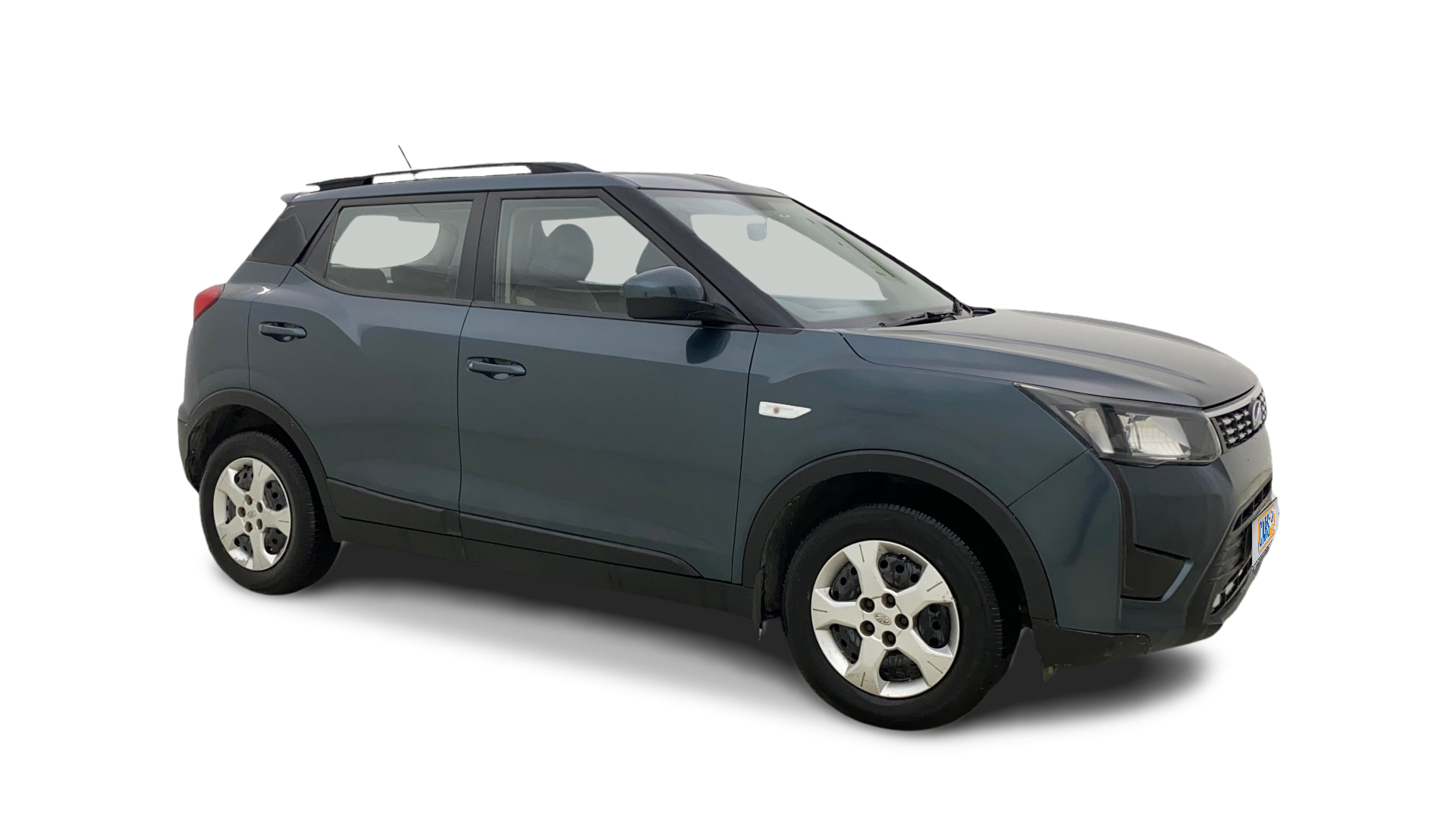 Mahindra XUV300-img