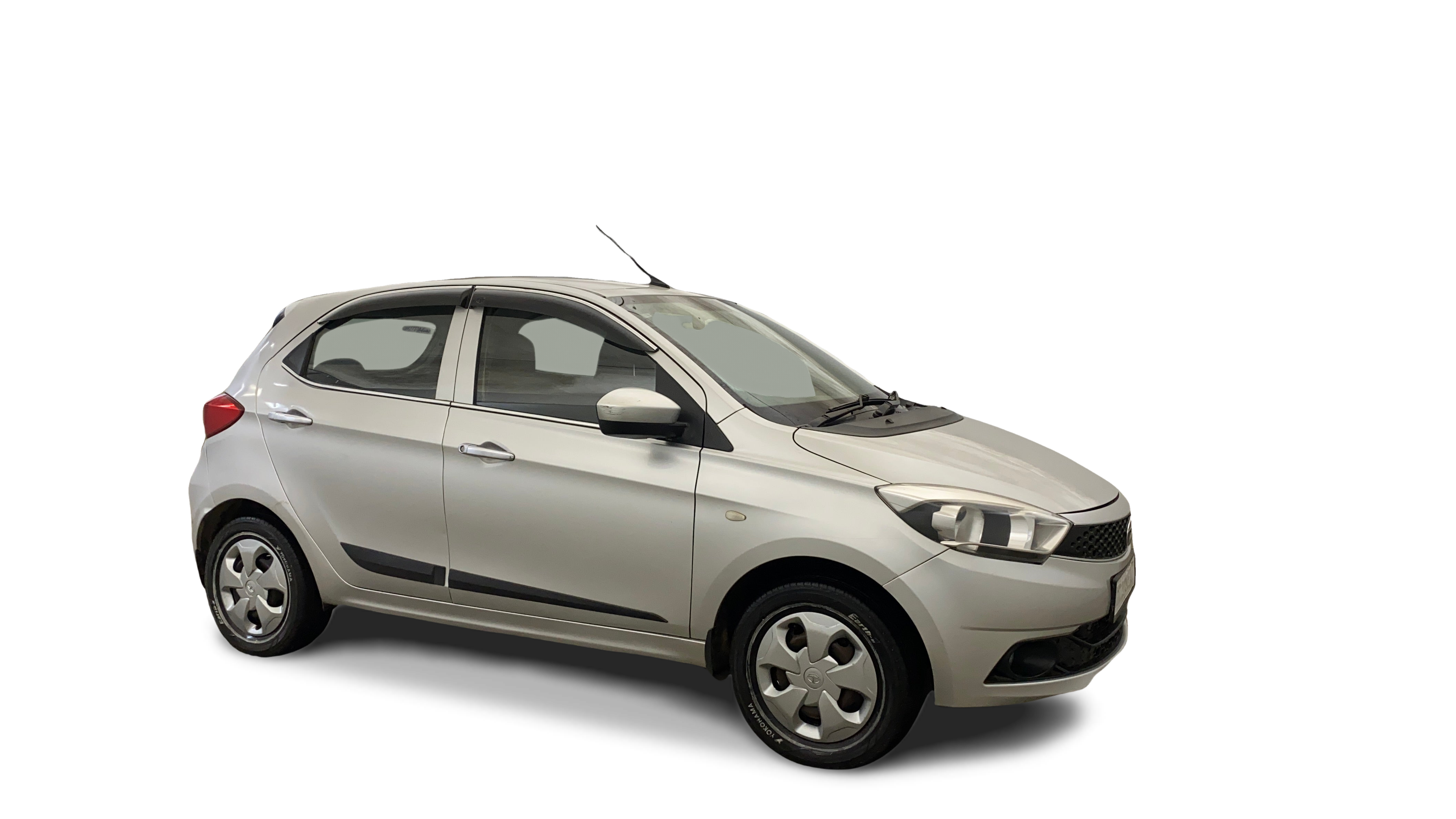 Tata Tiago-img