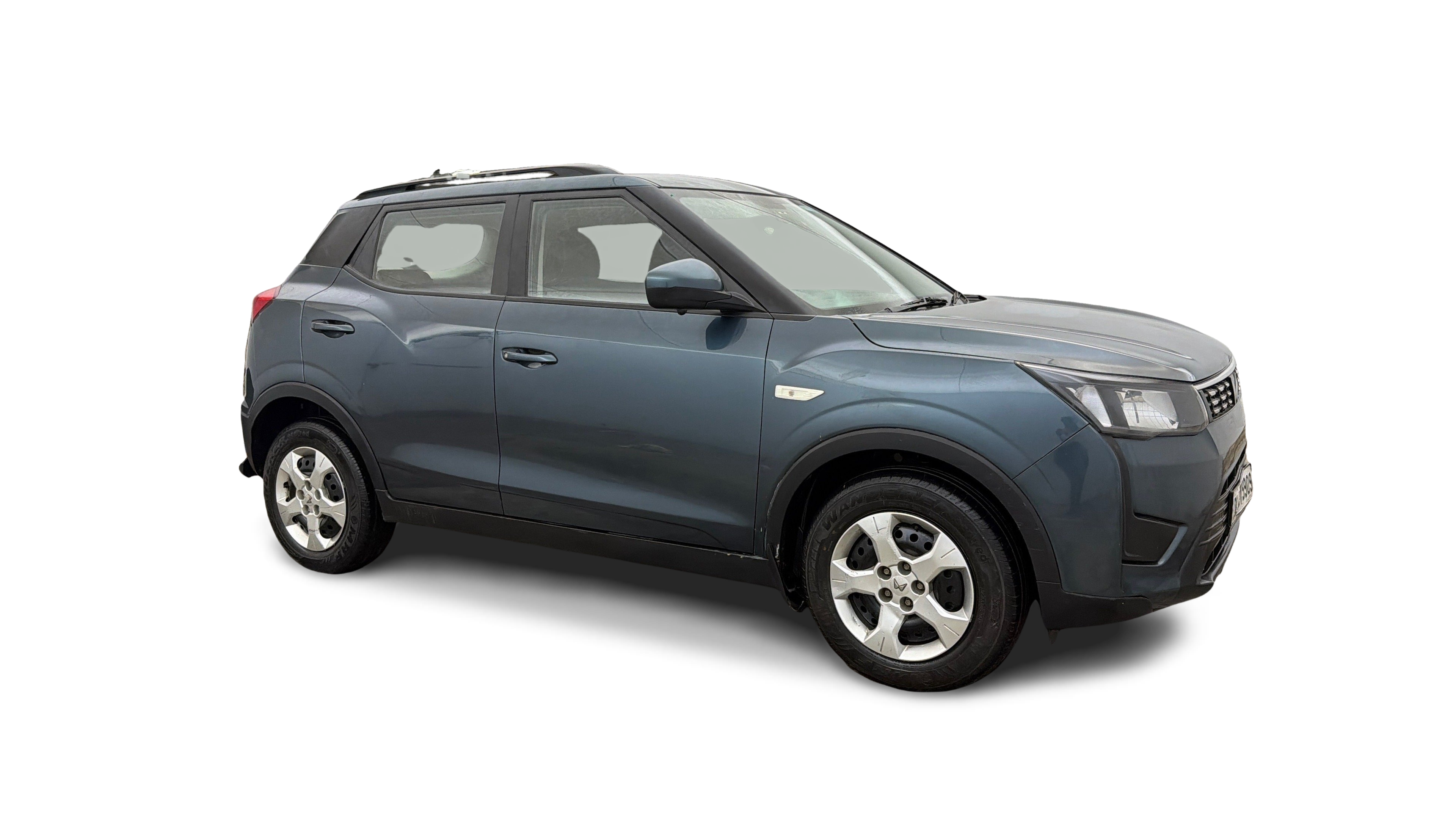 2023 Mahindra XUV300 - SUV - Petrol - Manual - ₹6.21 lakh