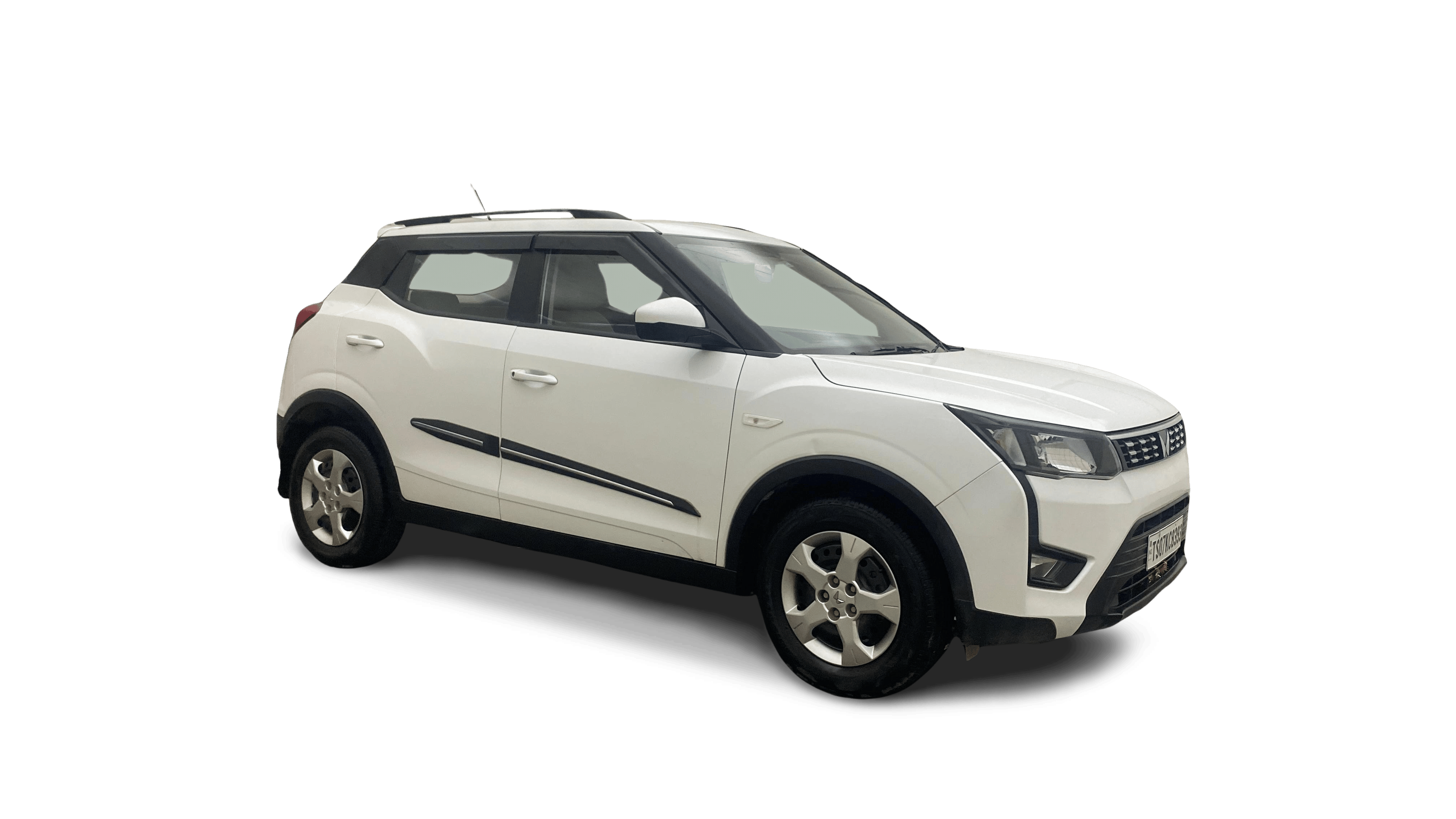 2023 Mahindra XUV300 - SUV - Petrol - Manual - ₹7.98 lakh