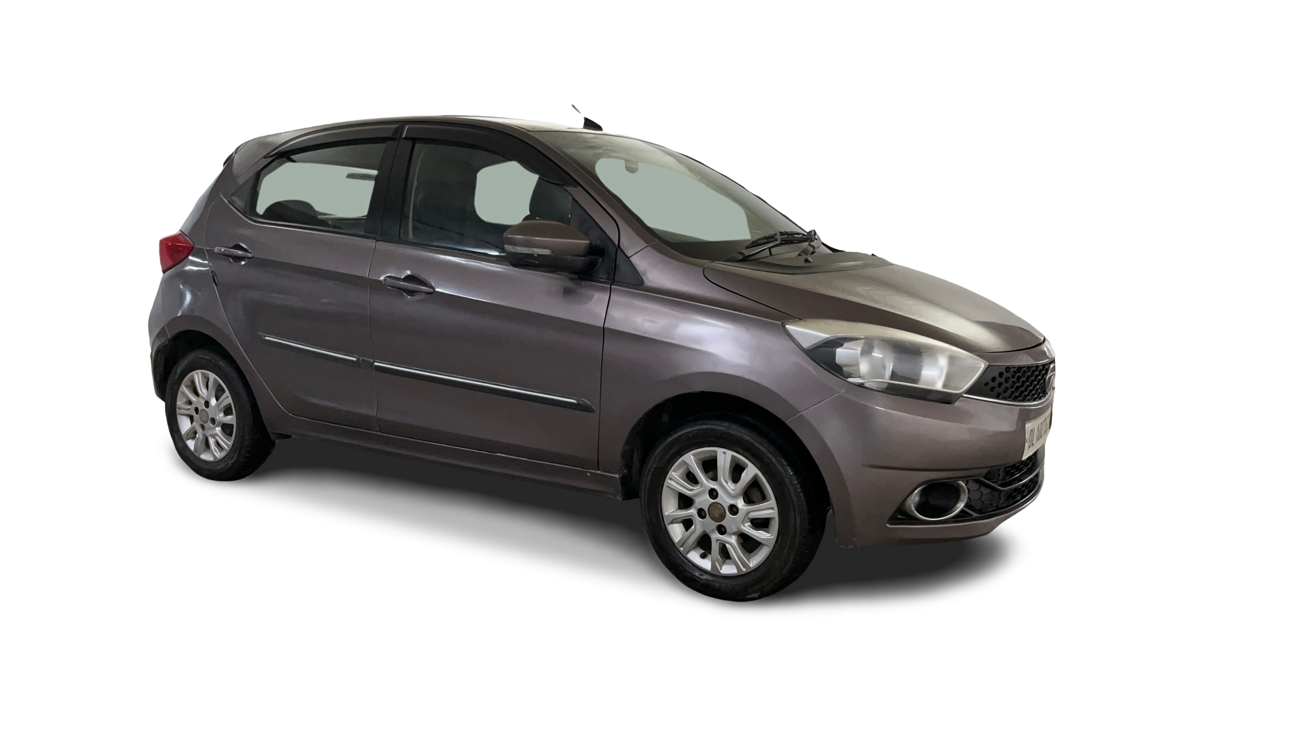 Tata Tiago-img