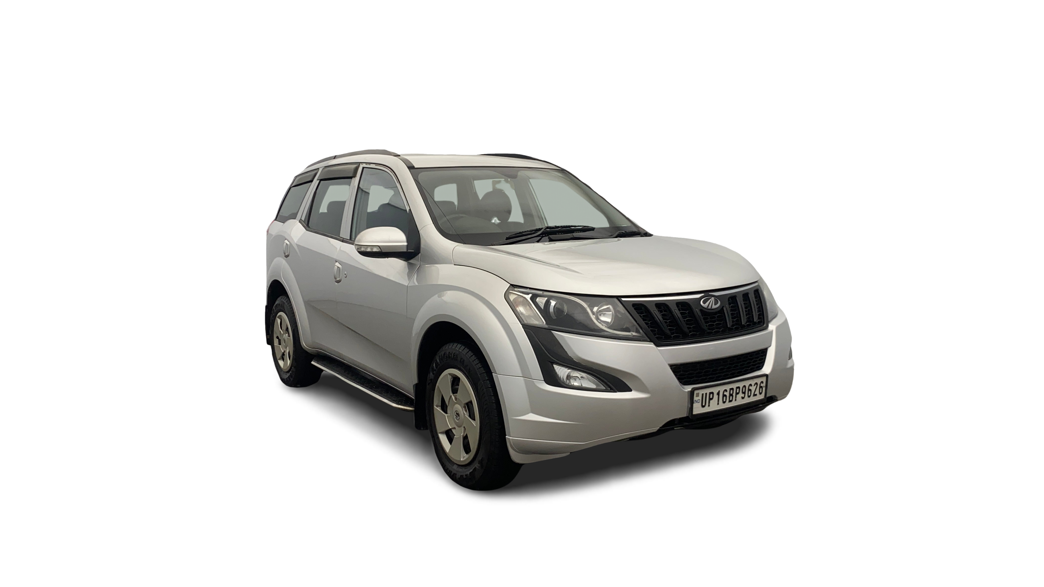 Mahindra XUV500-img