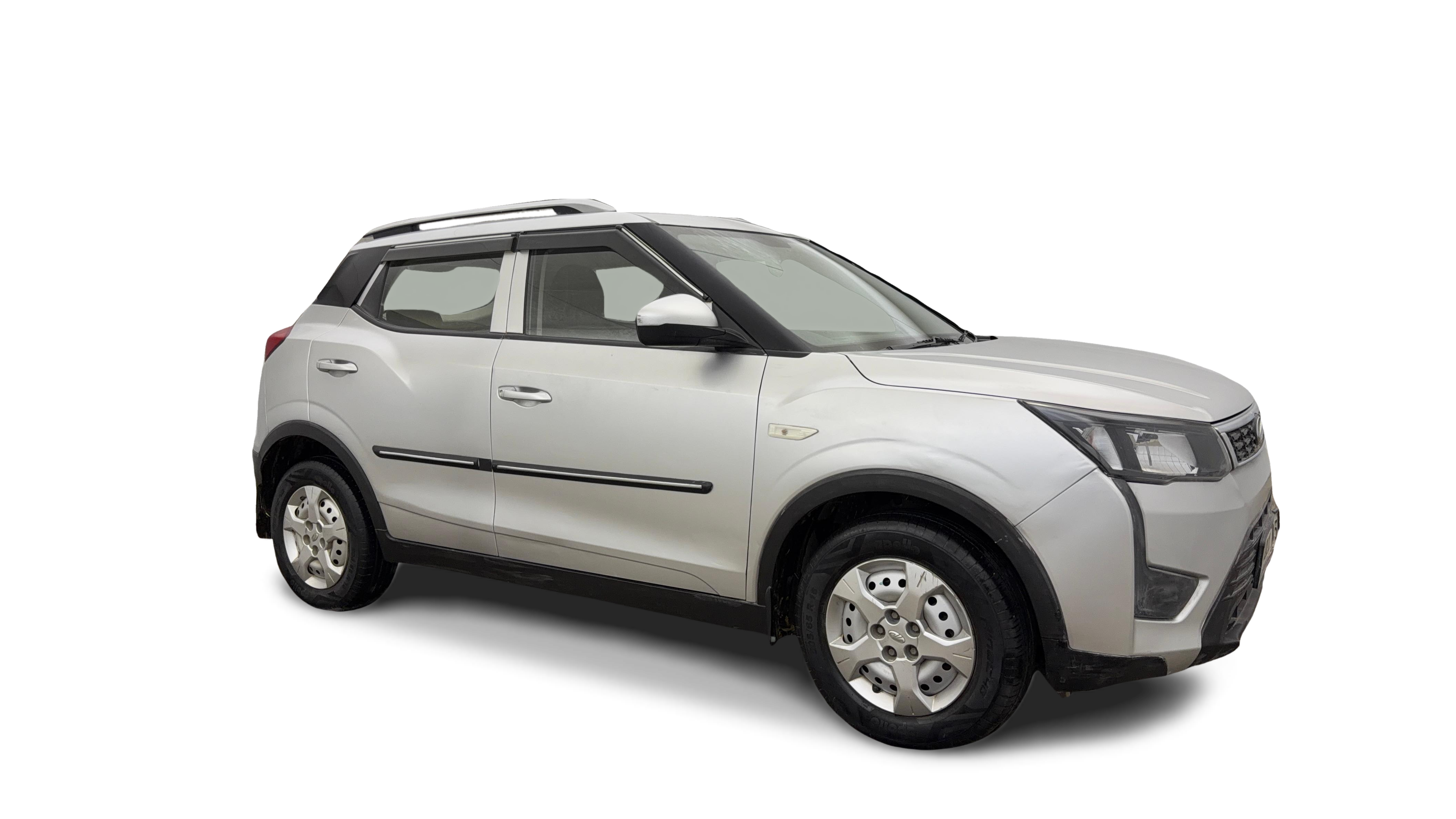 2019 Mahindra XUV300 - SUV - Petrol - Manual - ₹4.73 lakh