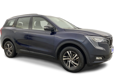 2022 Mahindra XUV700 - SUV - Petrol - Manual - ₹12.45 lakh