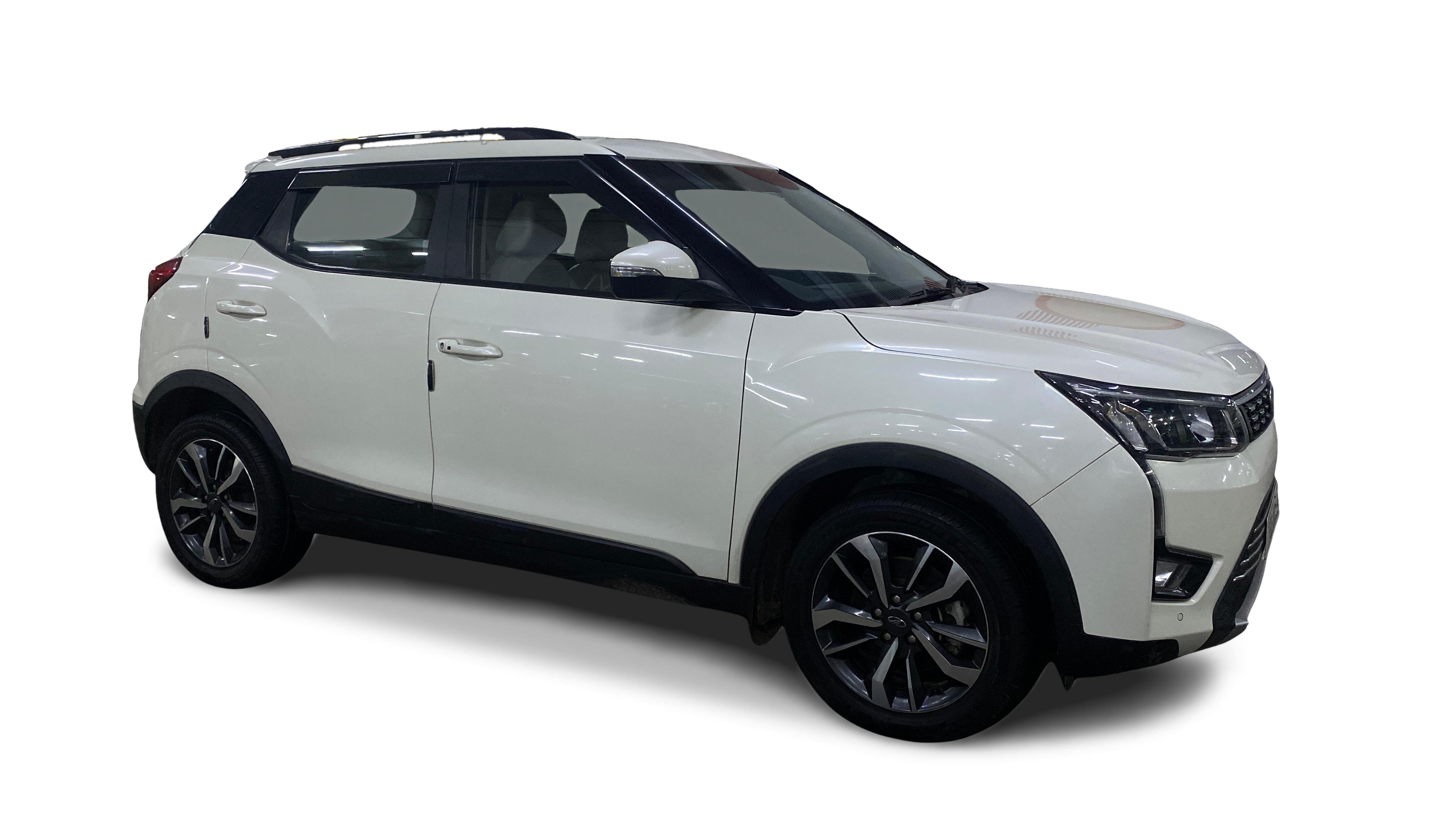 2021 Mahindra XUV300 - SUV - Petrol - Manual - ₹6.60 lakh