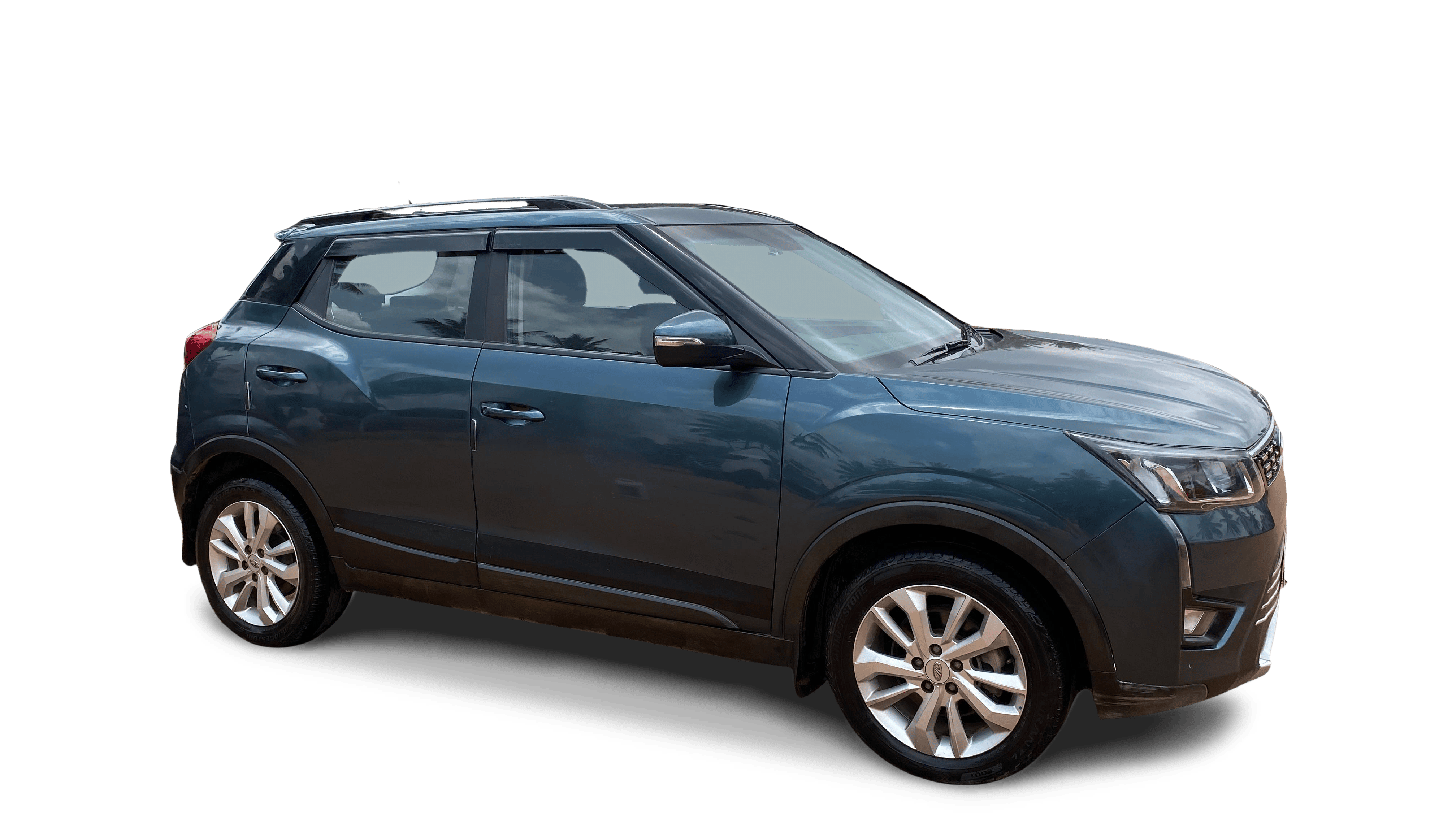 2019 Mahindra XUV300 - SUV - Diesel - Automatic - ₹7.15 lakh
