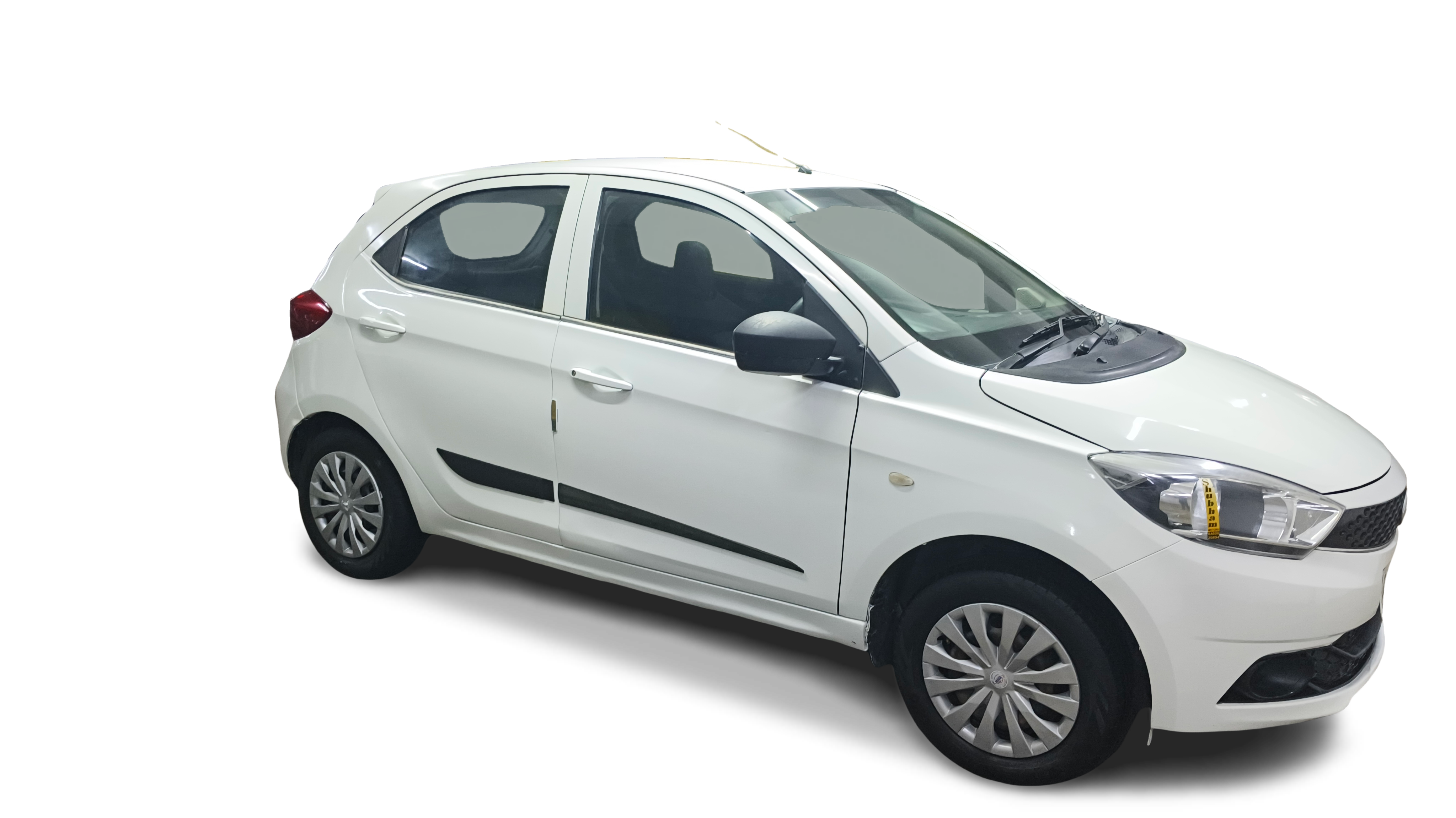 2019 Tata Tiago - Hatchback - CNG - Manual - ₹4.02 lakh