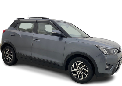 Mahindra XUV300-img
