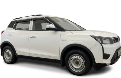 Mahindra XUV300-img